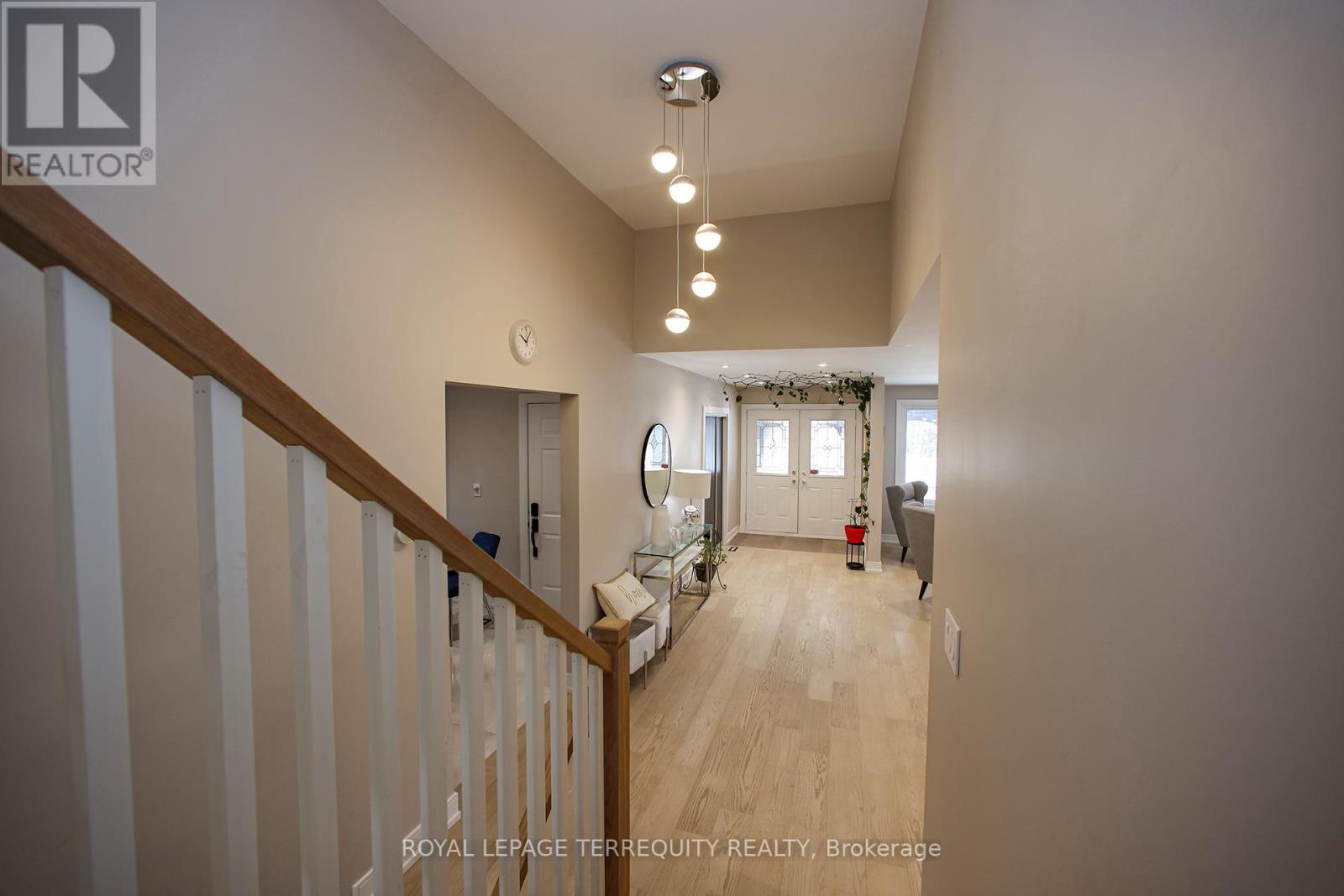Upper - 66 Moore Park Avenue, Toronto, Ontario  M2M 1M9 - Photo 27 - C12415688