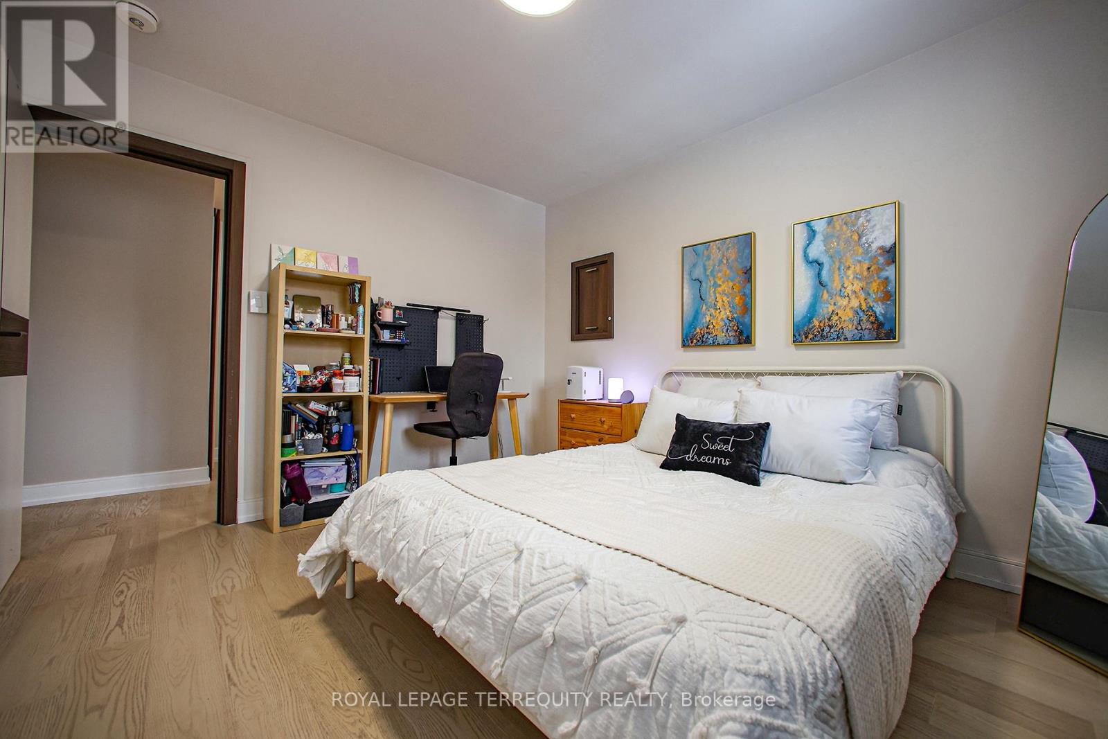 Upper - 66 Moore Park Avenue, Toronto, Ontario  M2M 1M9 - Photo 44 - C12415688
