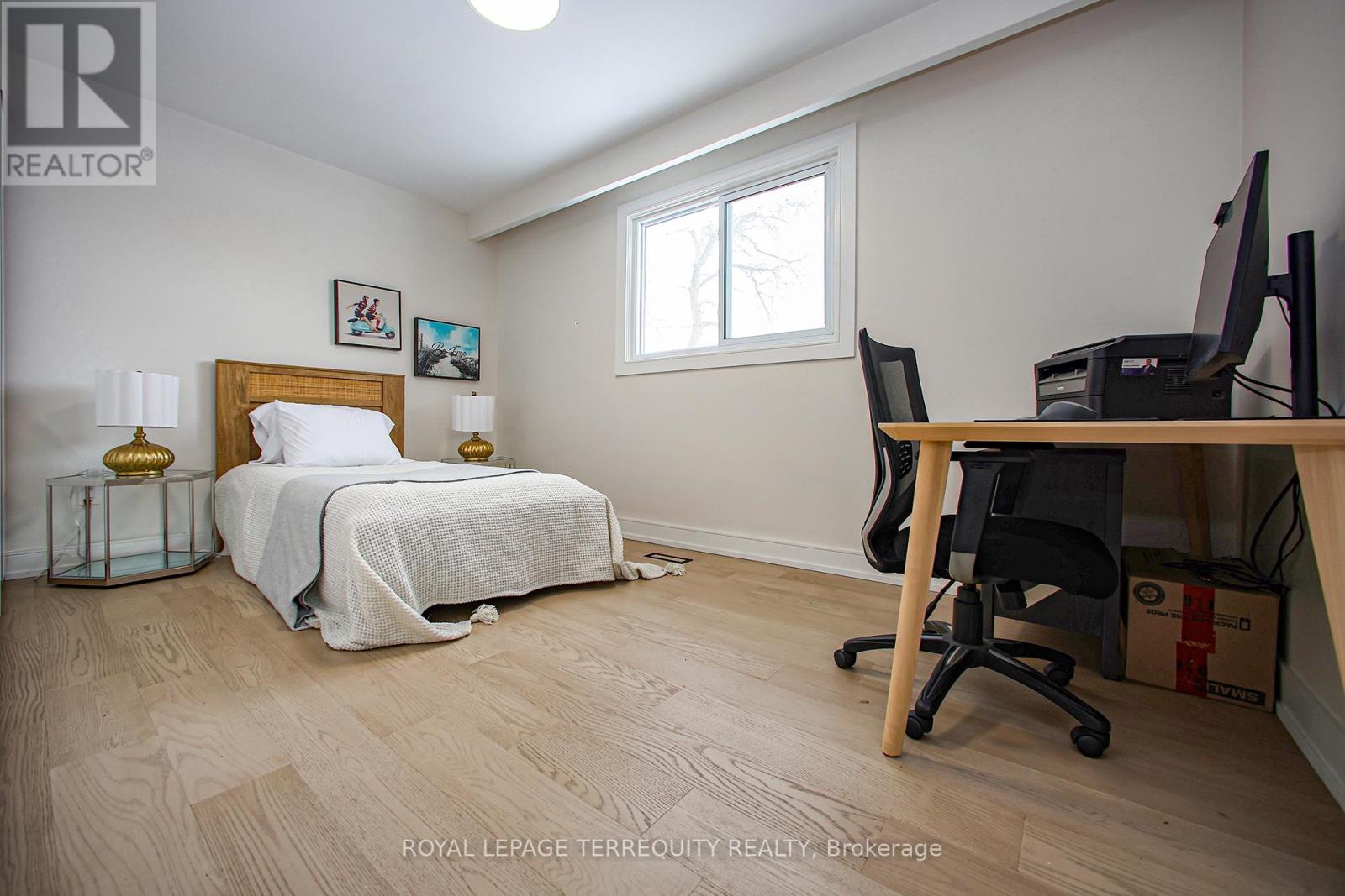 Upper - 66 Moore Park Avenue, Toronto, Ontario  M2M 1M9 - Photo 46 - C12415688