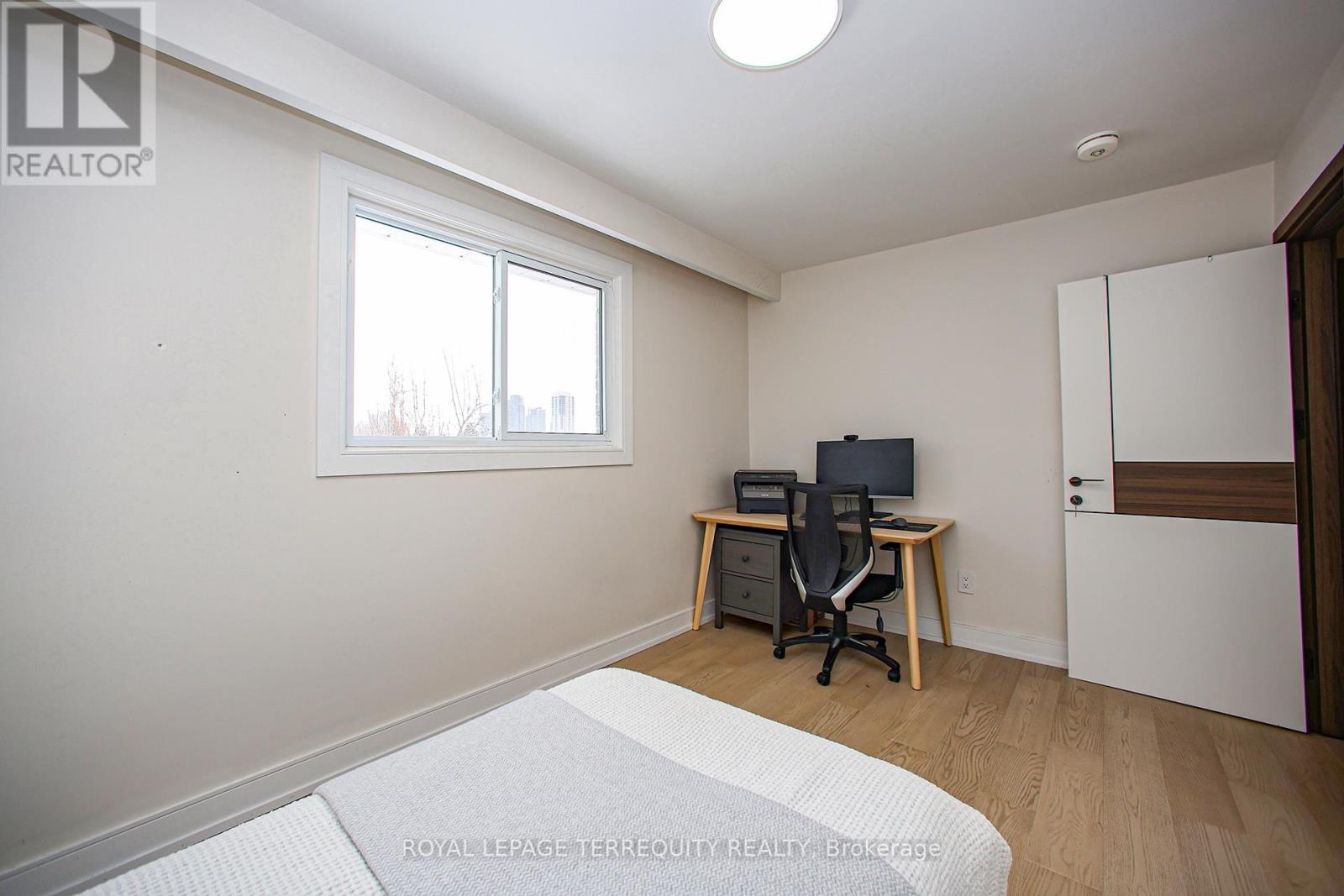 Upper - 66 Moore Park Avenue, Toronto, Ontario  M2M 1M9 - Photo 47 - C12415688