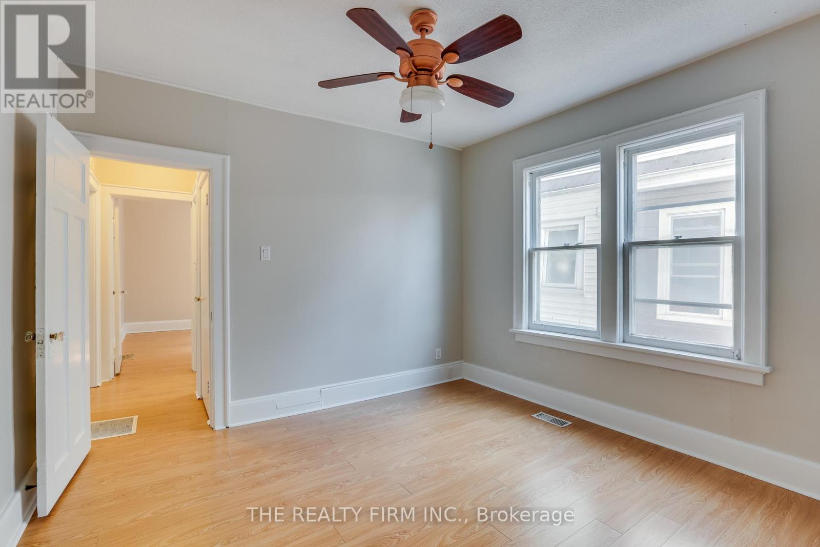12 Linwood Street, London East (East C), Ontario  N5Y 1W2 - Photo 11 - X12461076