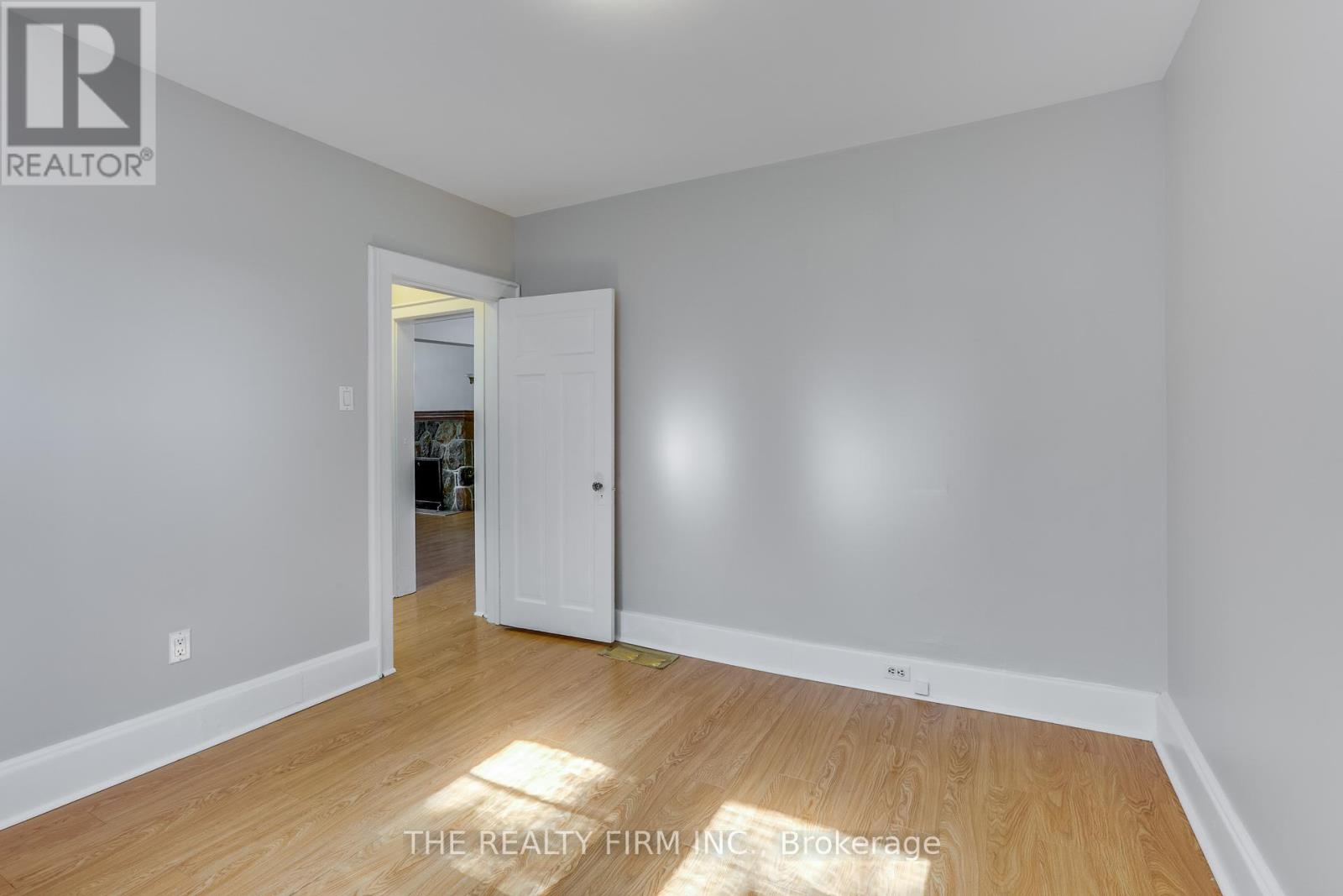 12 Linwood Street, London East (East C), Ontario  N5Y 1W2 - Photo 13 - X12461076