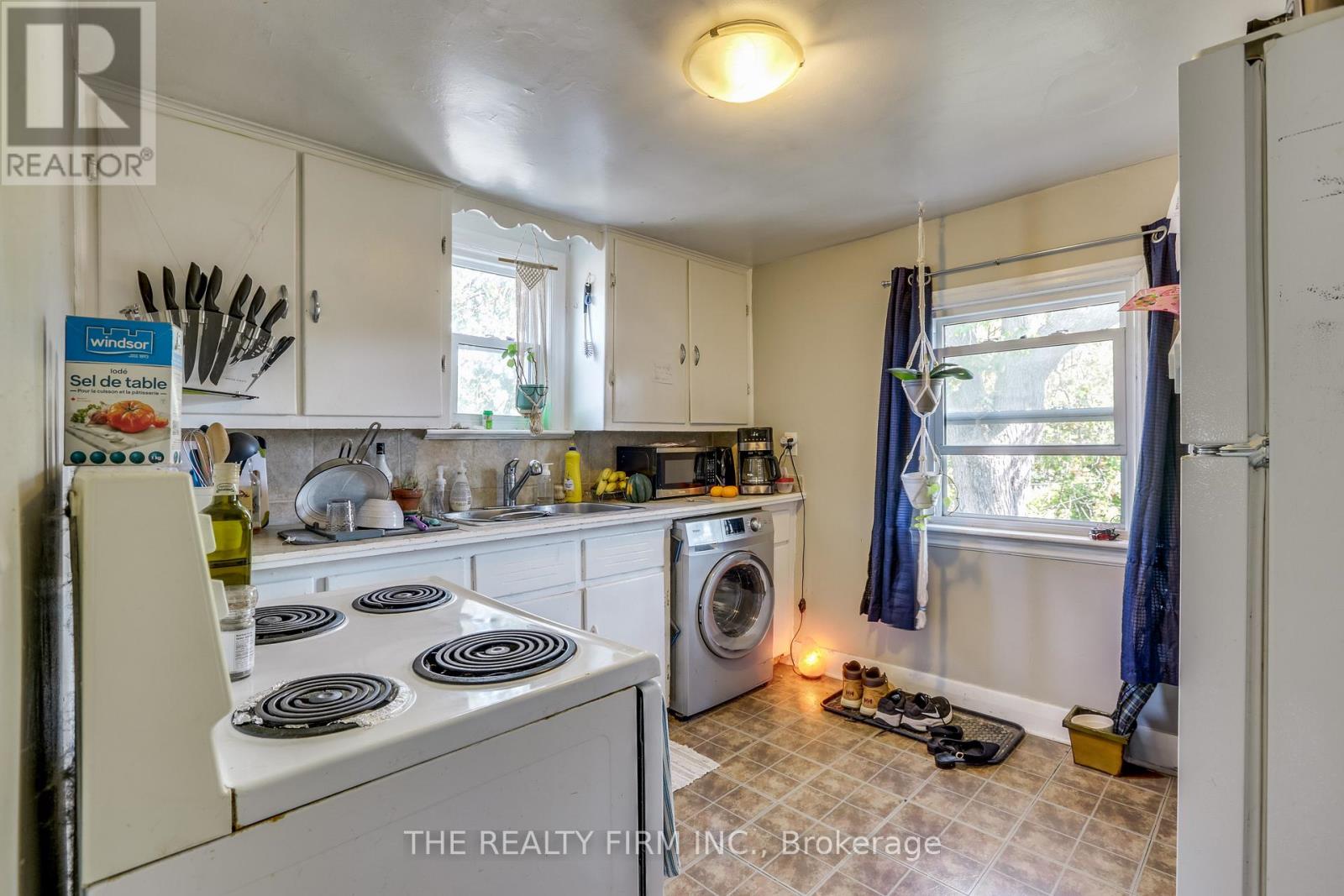 12 Linwood Street, London East (East C), Ontario  N5Y 1W2 - Photo 17 - X12461076