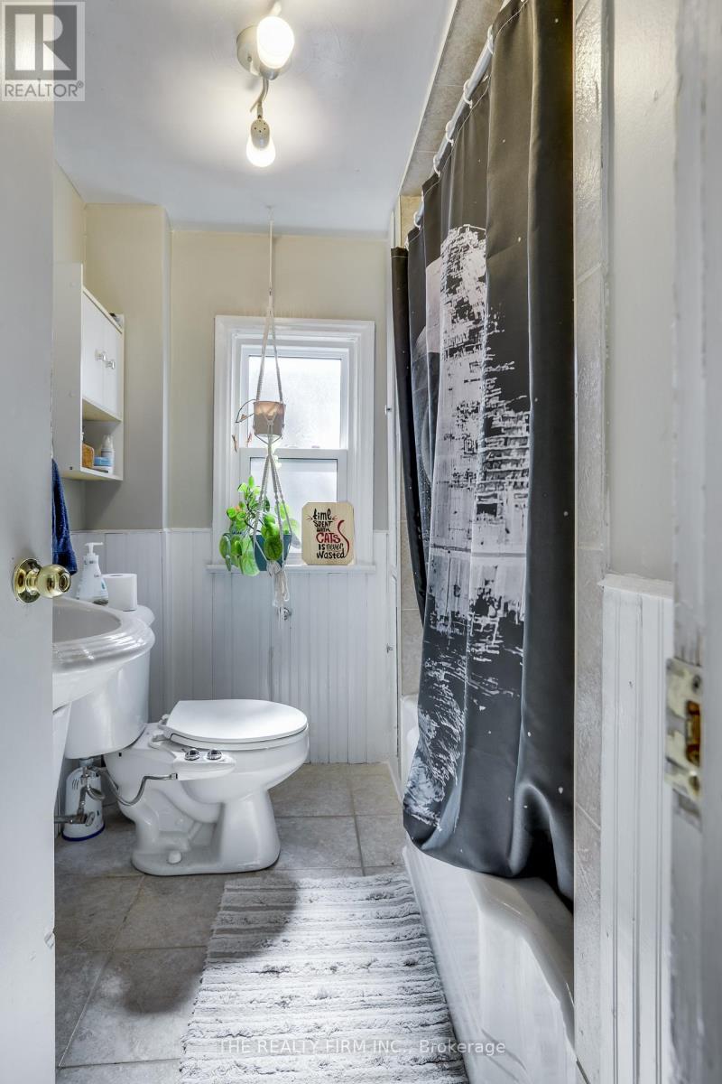 12 Linwood Street, London East (East C), Ontario  N5Y 1W2 - Photo 21 - X12461076