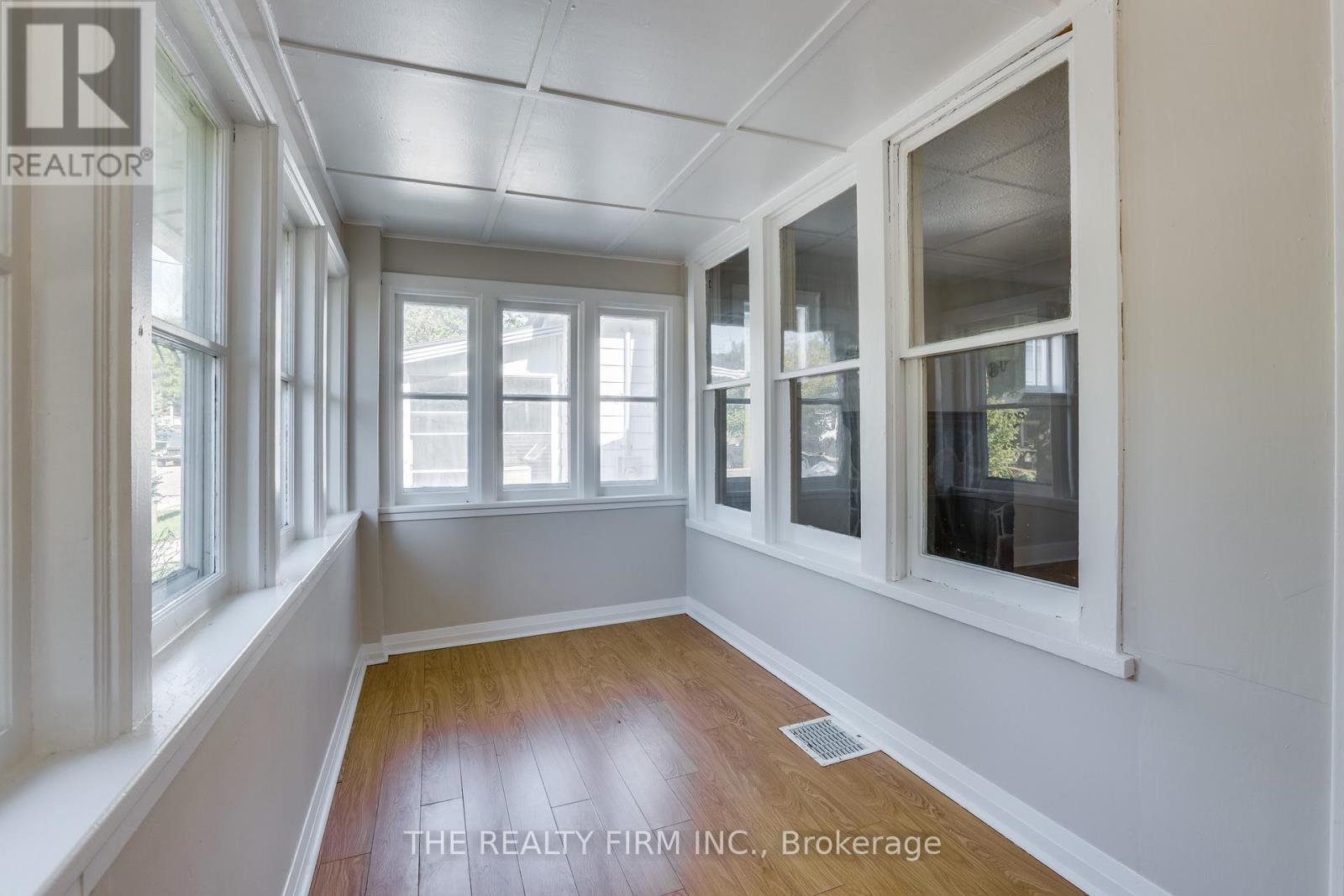 12 Linwood Street, London East (East C), Ontario  N5Y 1W2 - Photo 3 - X12461076