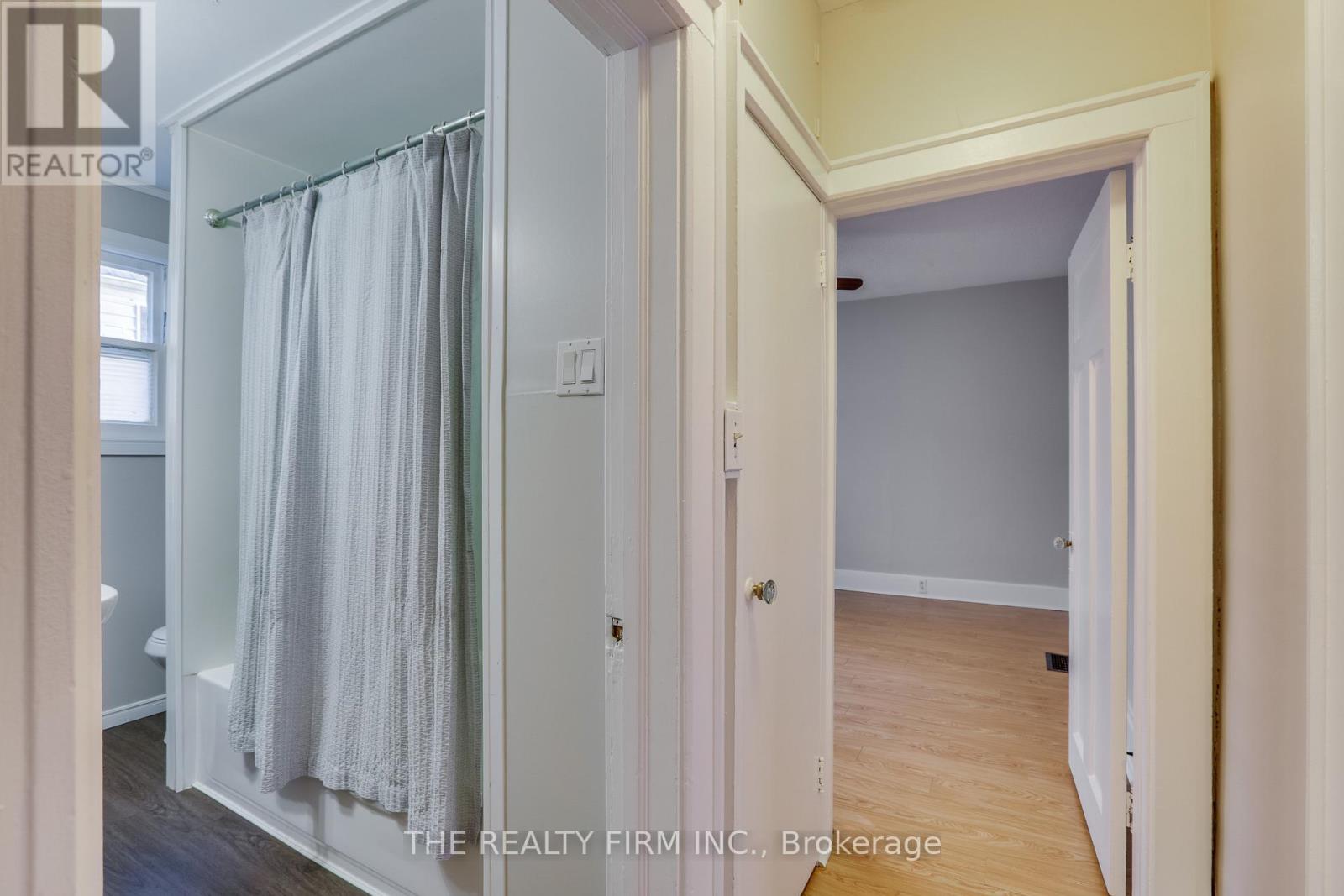 12 Linwood Street, London East (East C), Ontario  N5Y 1W2 - Photo 9 - X12461076