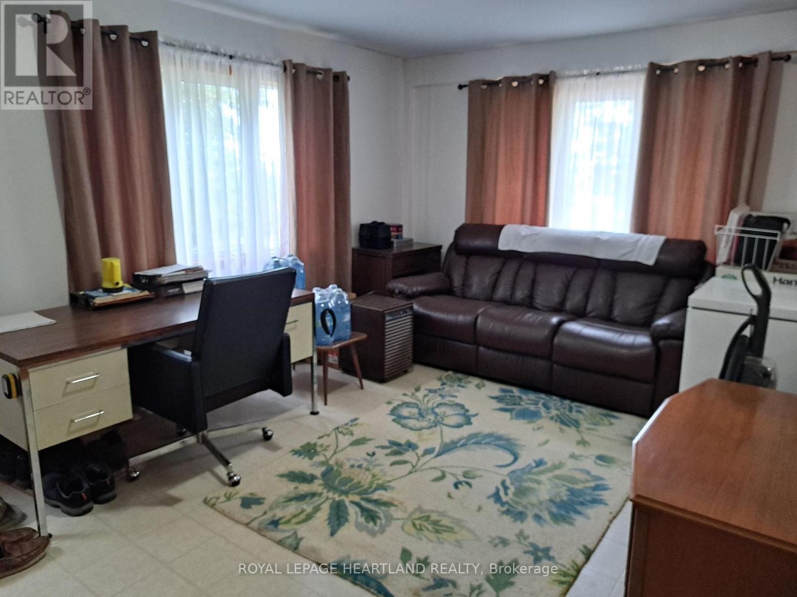 27524 New Ontario Road, North Middlesex, Ontario  N0M 2K0 - Photo 10 - X12461081