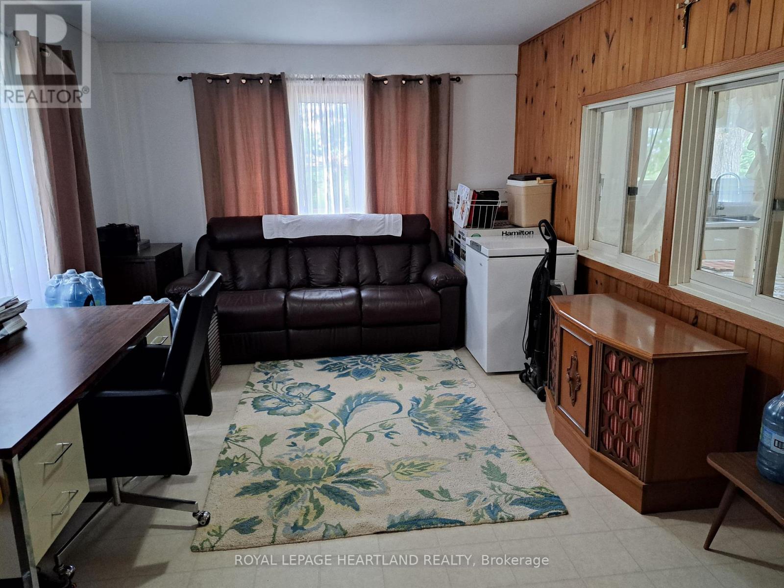 27524 New Ontario Road, North Middlesex, Ontario  N0M 2K0 - Photo 11 - X12461081