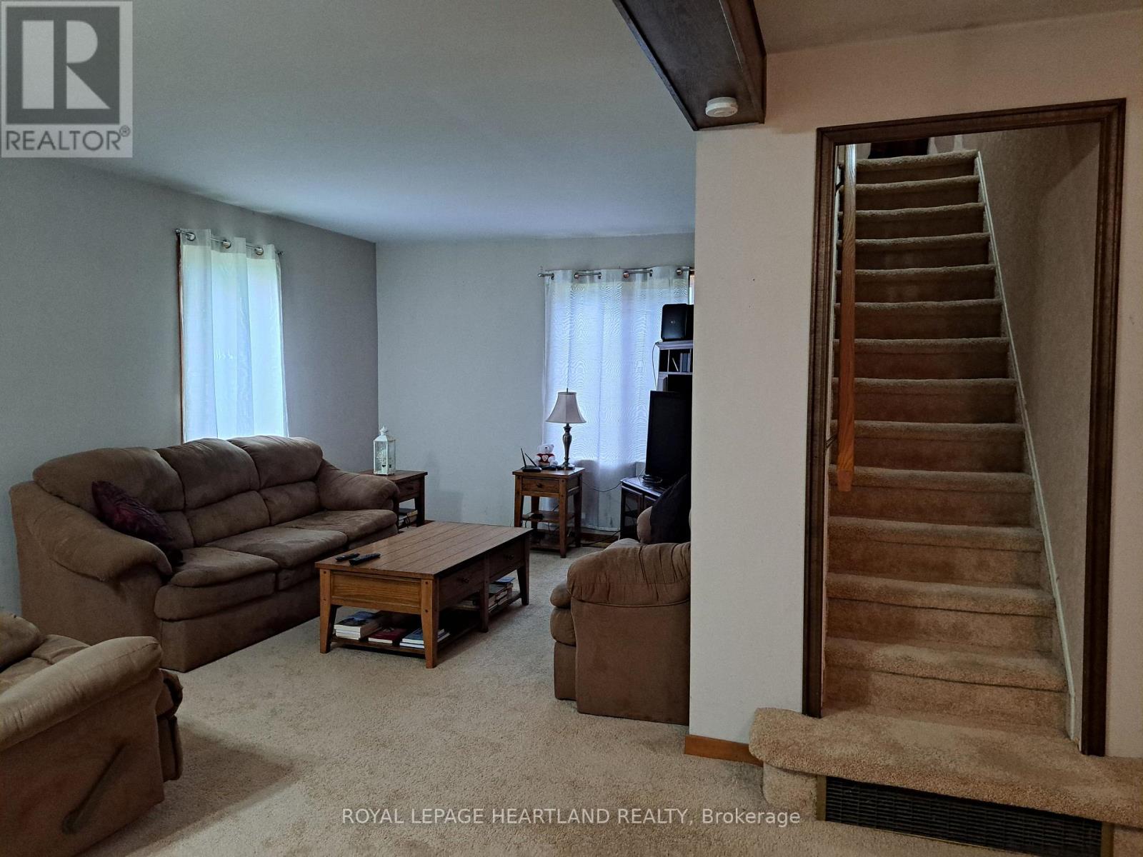 27524 New Ontario Road, North Middlesex, Ontario  N0M 2K0 - Photo 12 - X12461081