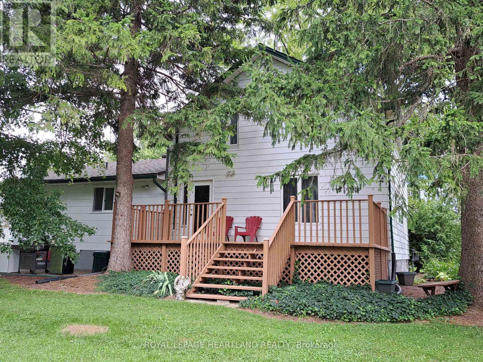 27524 New Ontario Road, North Middlesex, Ontario  N0M 2K0 - Photo 2 - X12461081
