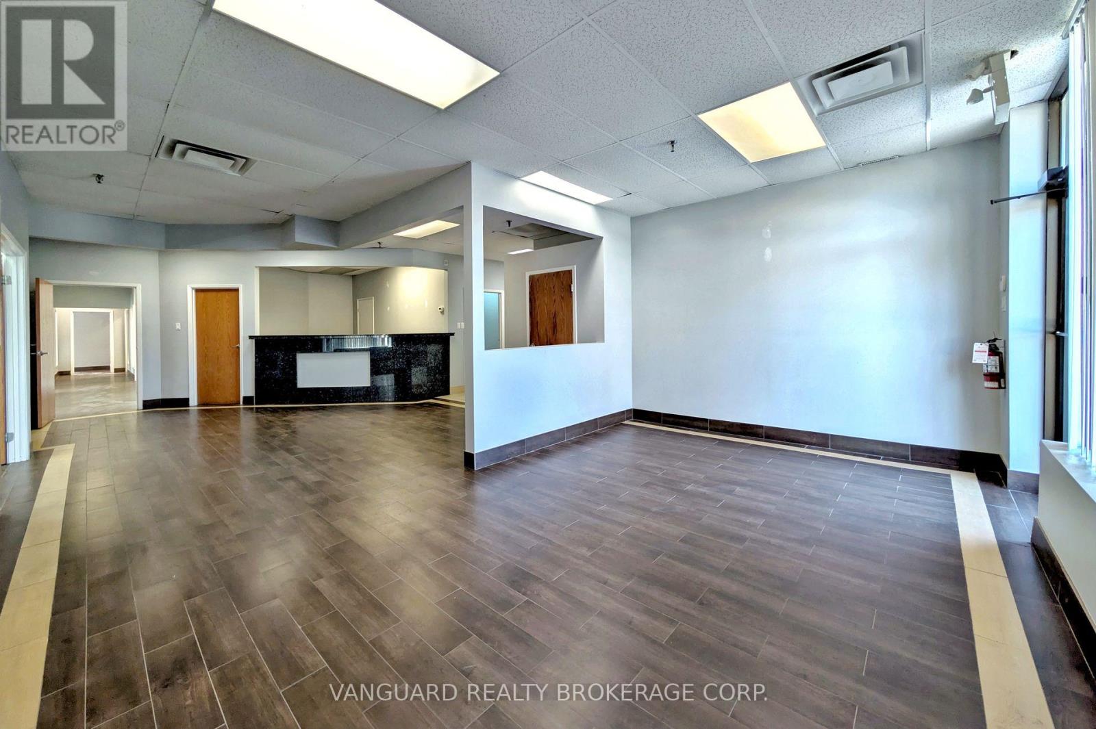1 - 100 Marycroft Avenue, Vaughan, Ontario  L4L 5Y4 - Photo 10 - N12394180