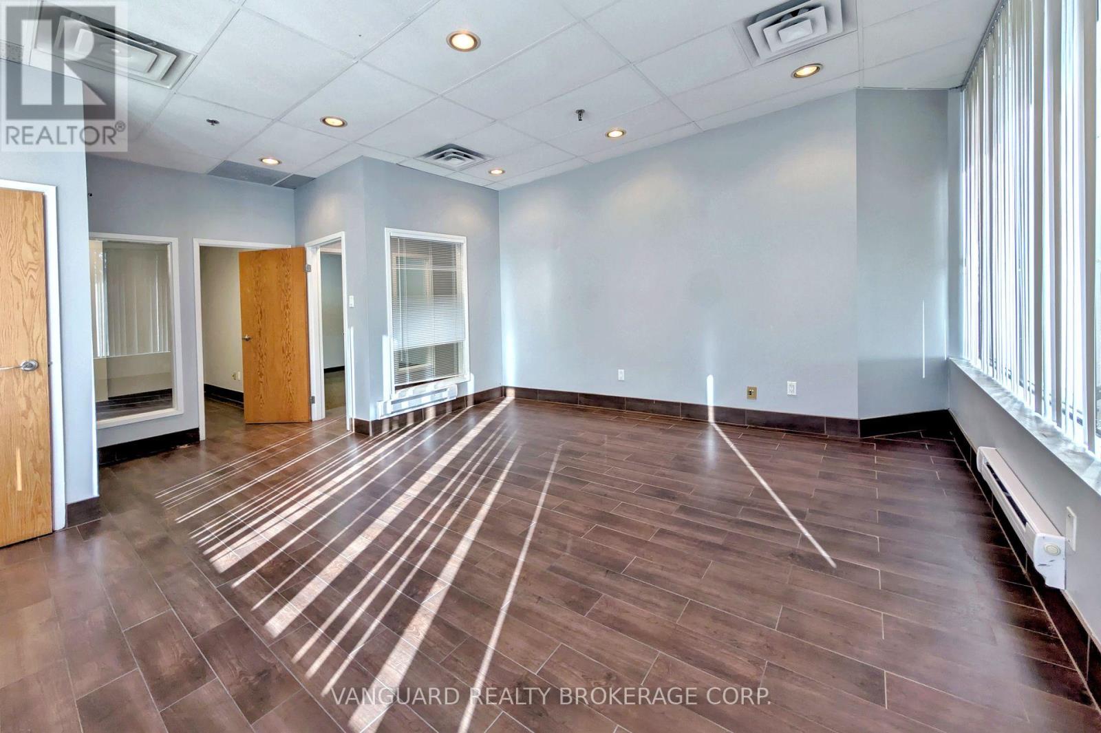 1 - 100 Marycroft Avenue, Vaughan, Ontario  L4L 5Y4 - Photo 29 - N12394180