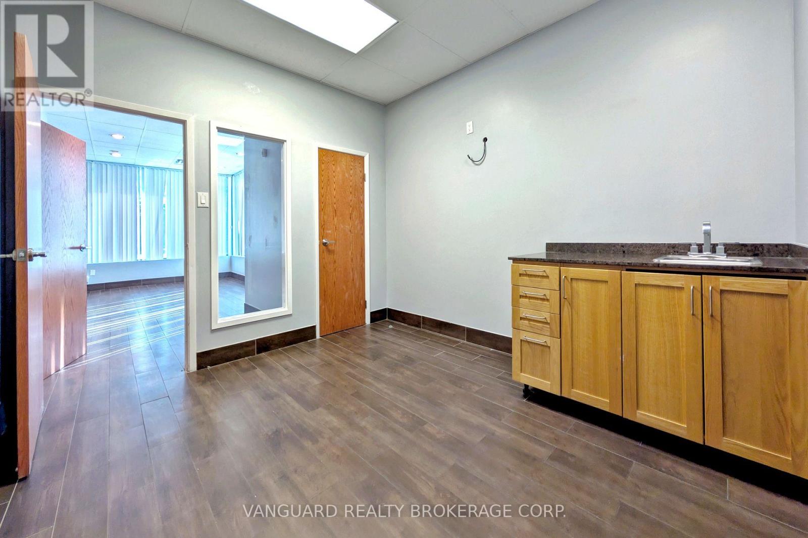 1 - 100 Marycroft Avenue, Vaughan, Ontario  L4L 5Y4 - Photo 32 - N12394180