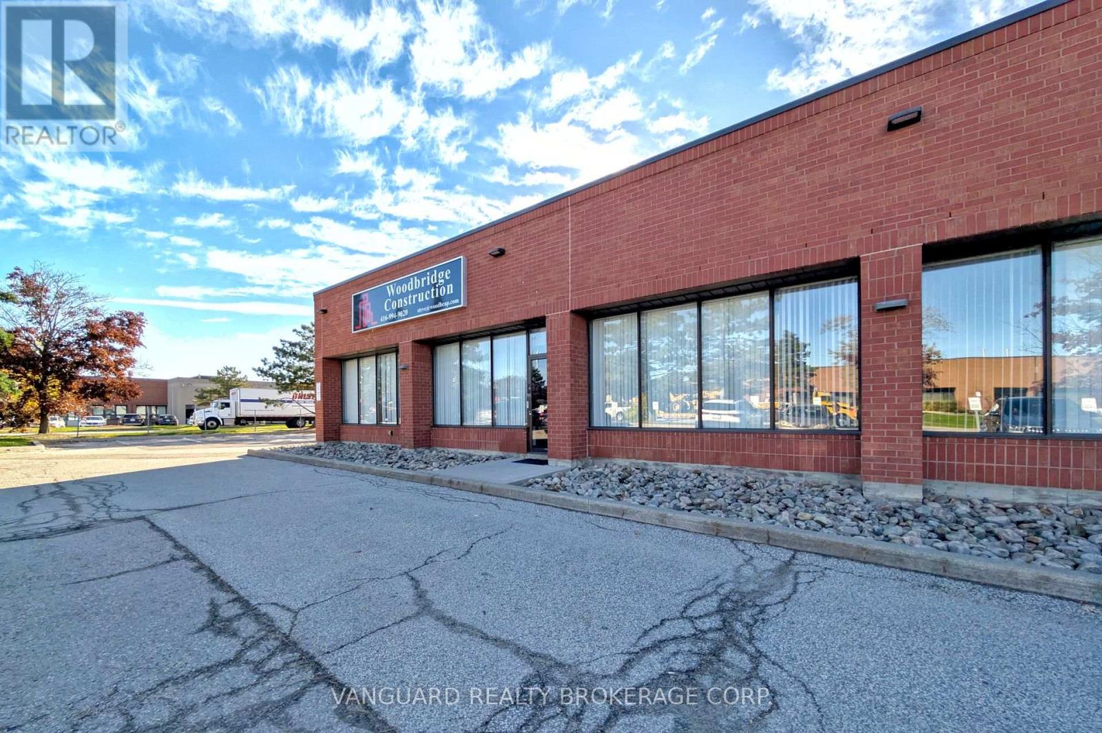 1 - 100 Marycroft Avenue, Vaughan, Ontario  L4L 5Y4 - Photo 4 - N12394180
