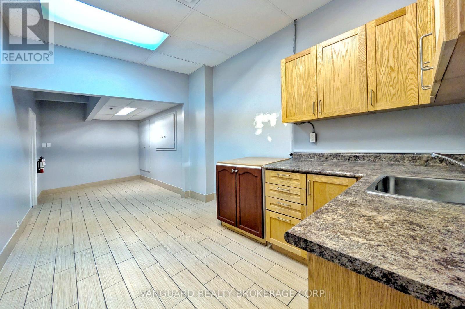 1 - 100 Marycroft Avenue, Vaughan, Ontario  L4L 5Y4 - Photo 43 - N12394180