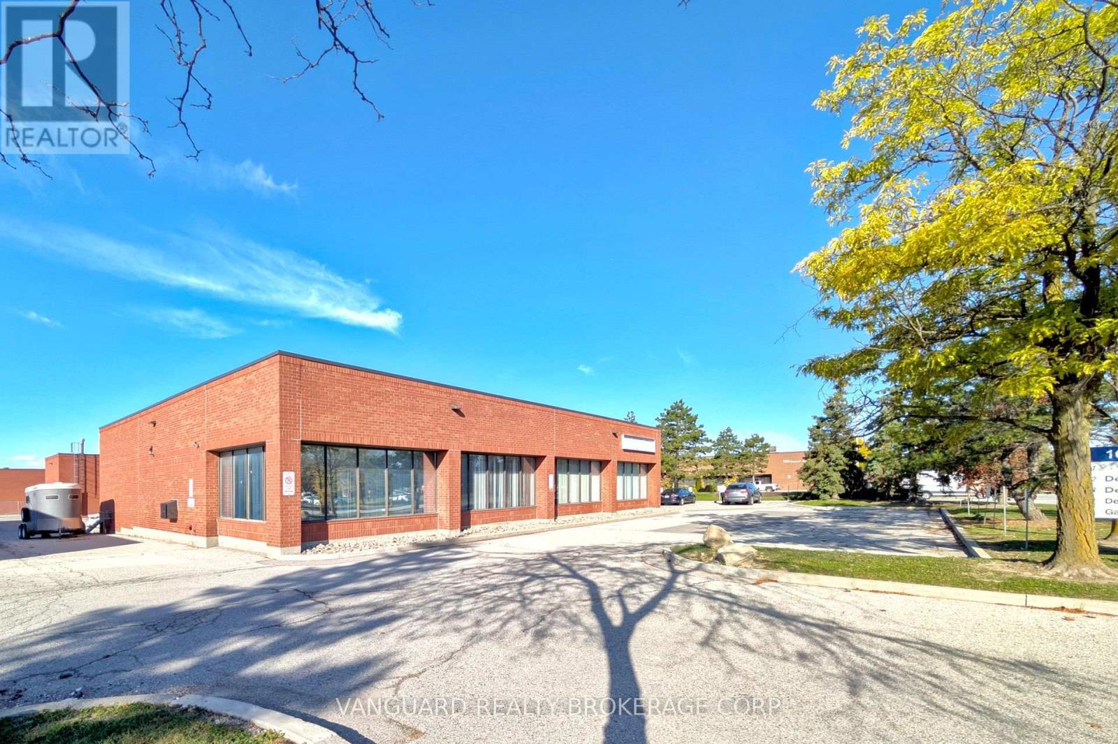 1 - 100 Marycroft Avenue, Vaughan, Ontario  L4L 5Y4 - Photo 2 - N12394180