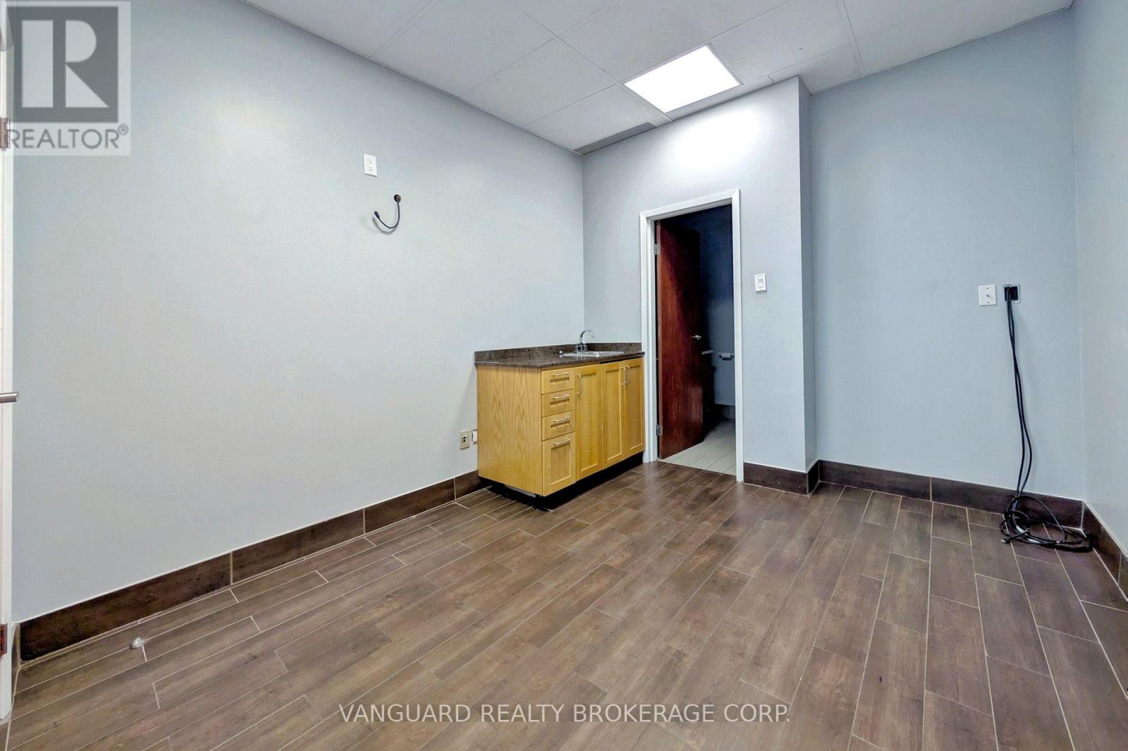 1 - 100 Marycroft Avenue, Vaughan, Ontario  L4L 5Y4 - Photo 31 - N12394180