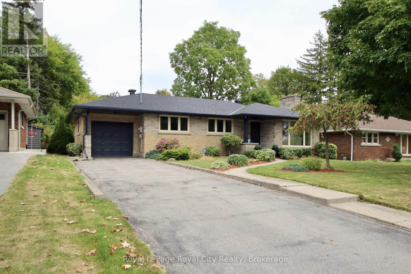 133 Westmount Road, Guelph, Ontario  N1H 5J3 - Photo 1 - X12460937