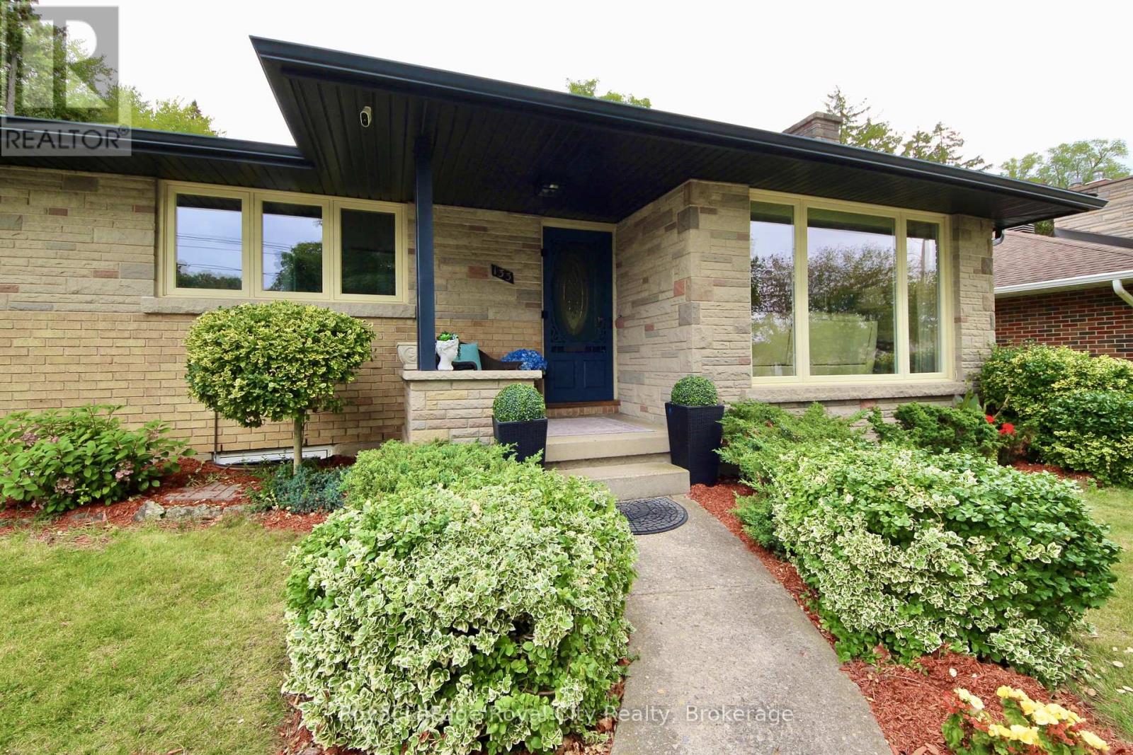 133 Westmount Road, Guelph, Ontario  N1H 5J3 - Photo 2 - X12460937