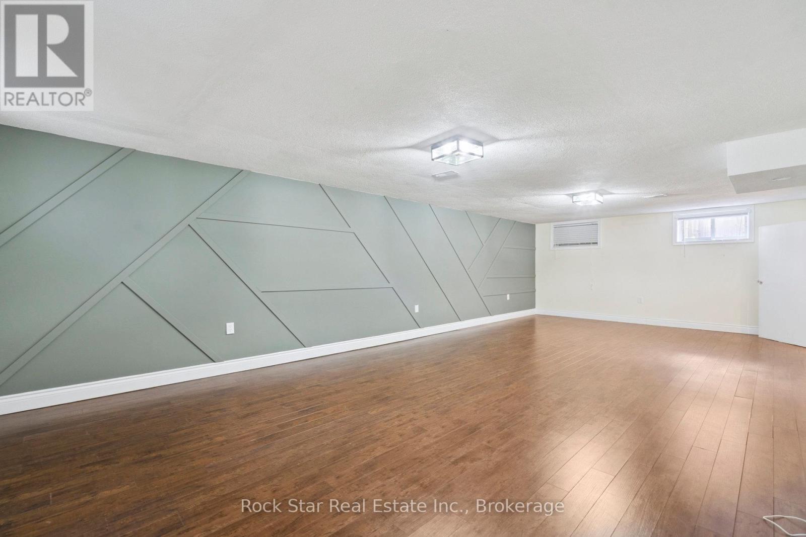 211 Rosedale Avenue, Hamilton, Ontario  L8K 4N6 - Photo 30 - X12461052