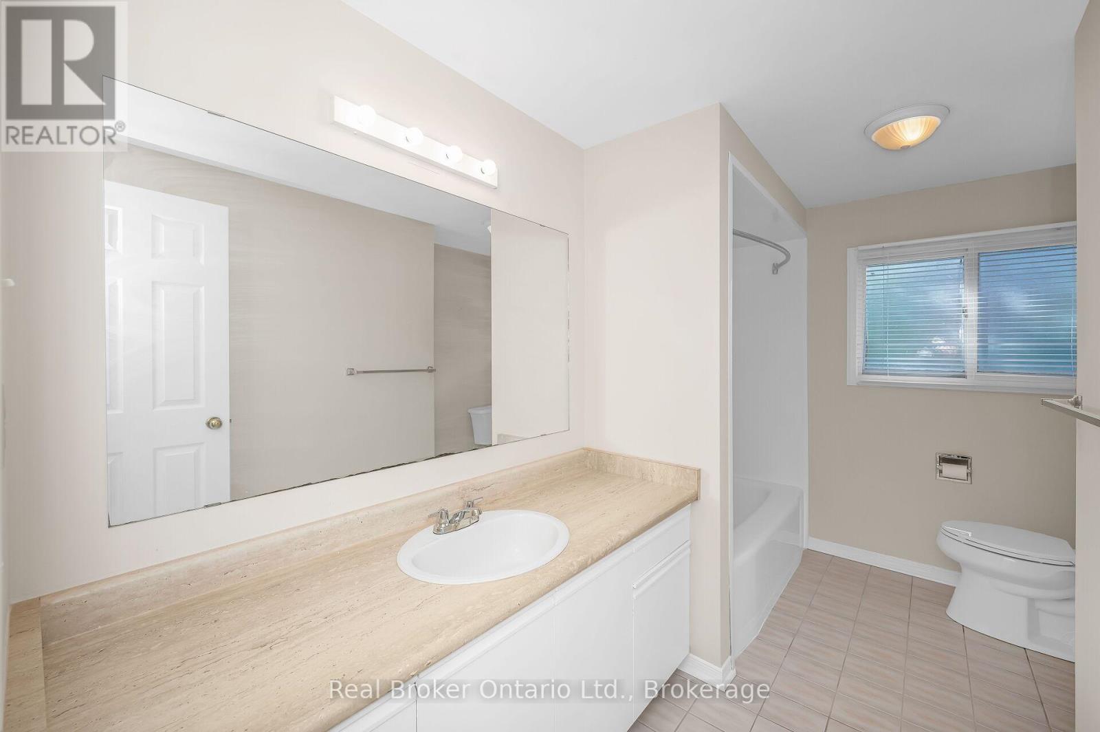 10 Avonbridge Court, Hamilton, Ontario  L8W 3G1 - Photo 28 - X12461131