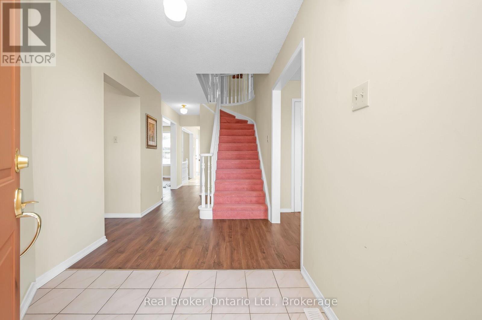 10 Avonbridge Court, Hamilton, Ontario  L8W 3G1 - Photo 6 - X12461131