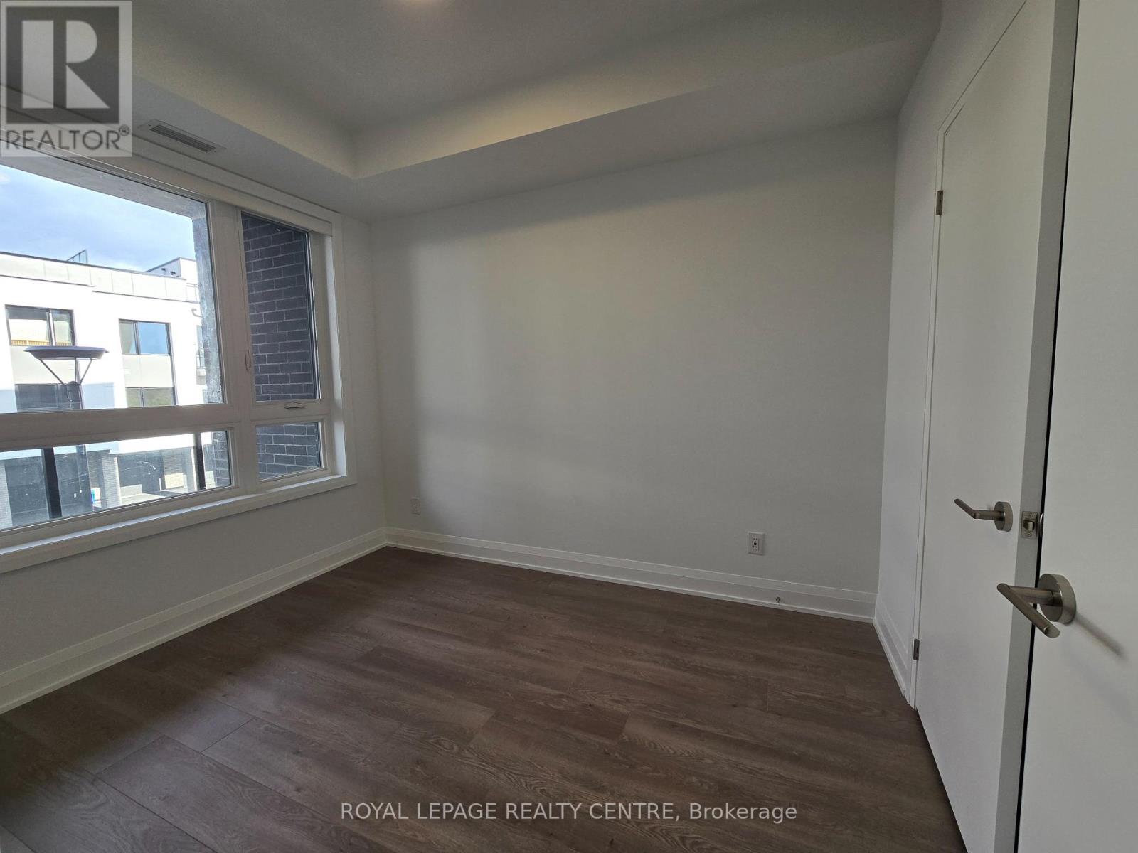 217 - 3250 Carding Mill Trail, Oakville, Ontario  L6M 1L3 - Photo 9 - W12460677