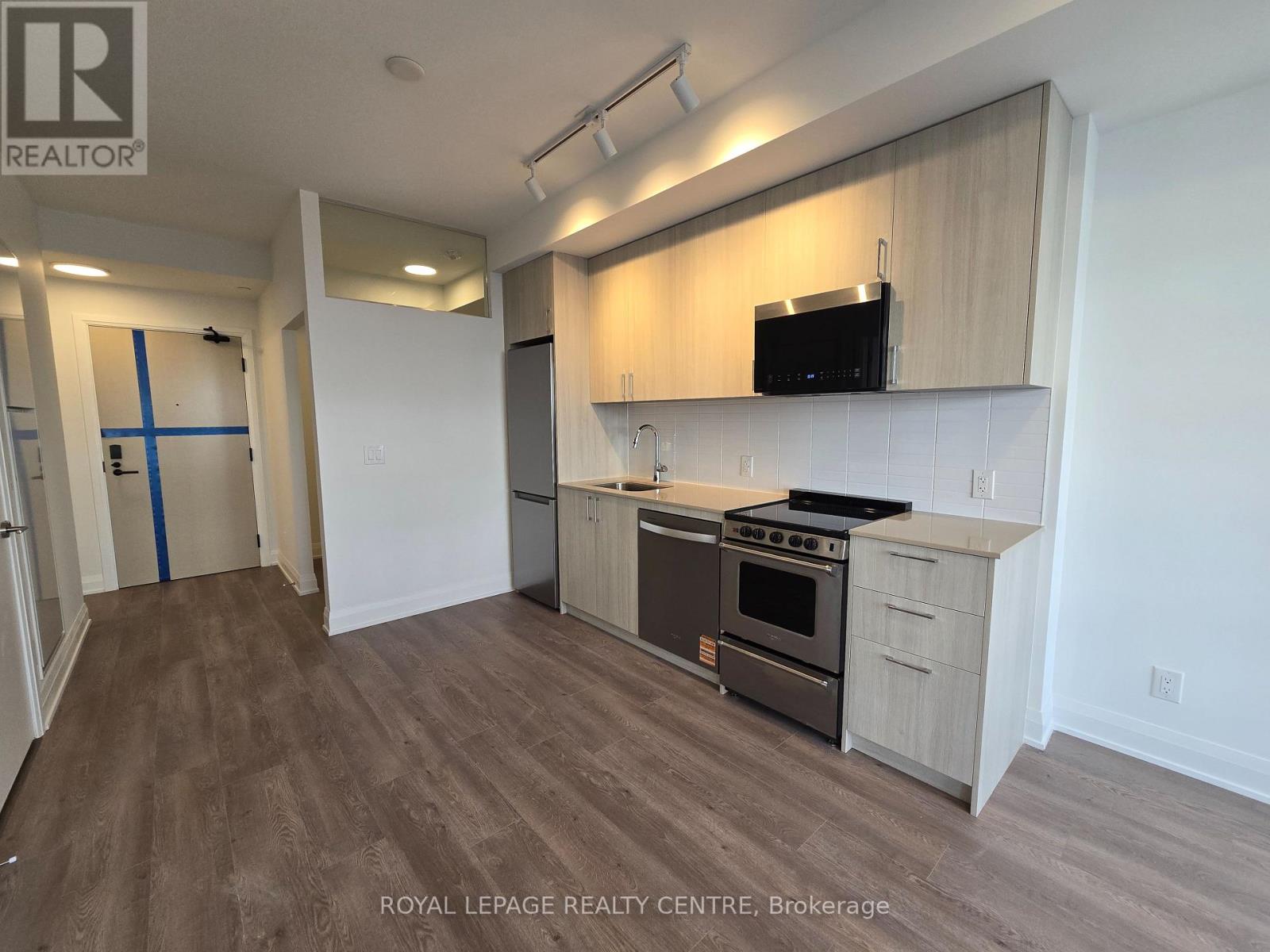 217 - 3250 Carding Mill Trail, Oakville, Ontario  L6M 1L3 - Photo 8 - W12460677