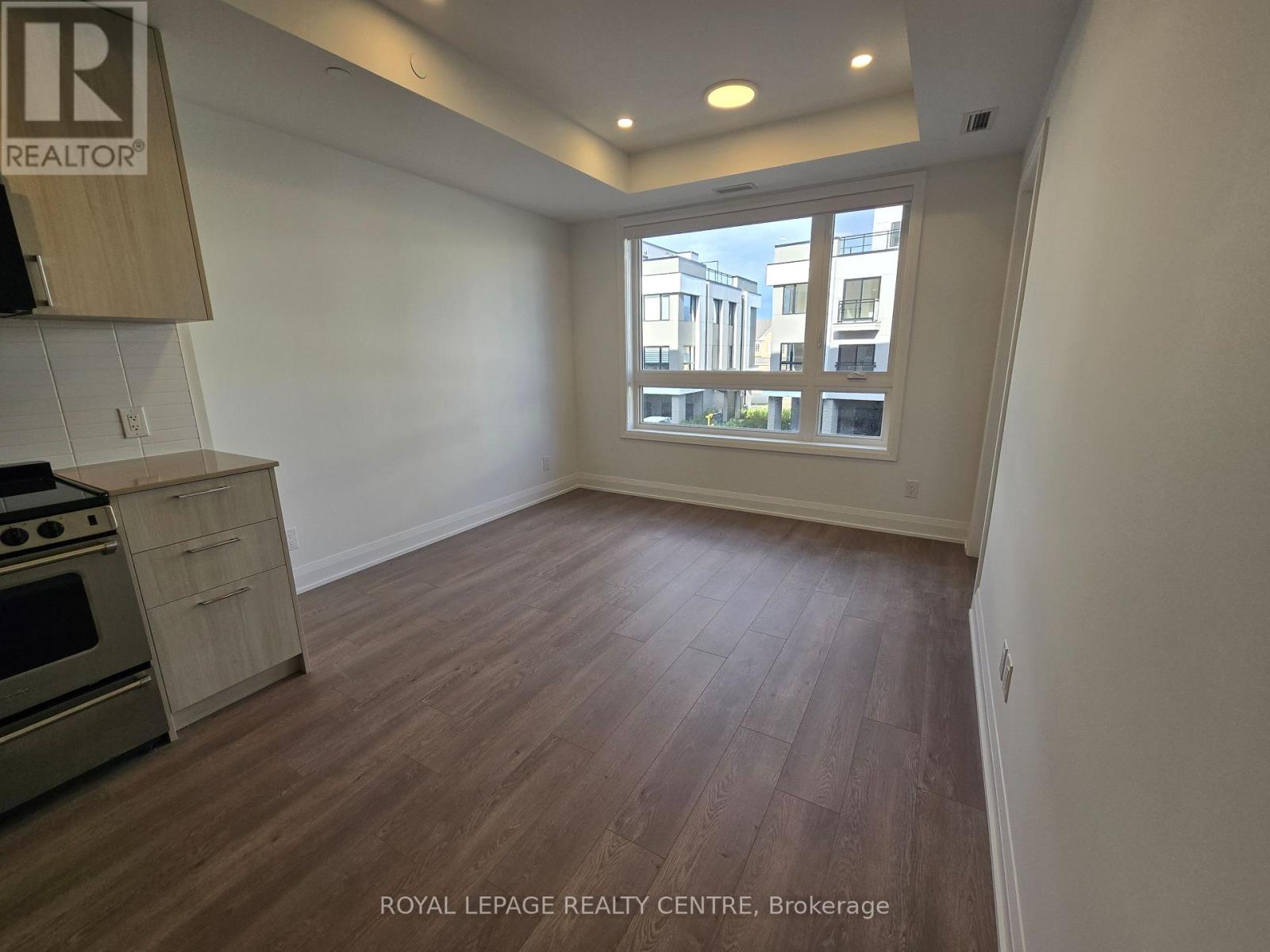 217 - 3250 Carding Mill Trail, Oakville, Ontario  L6M 1L3 - Photo 6 - W12460677
