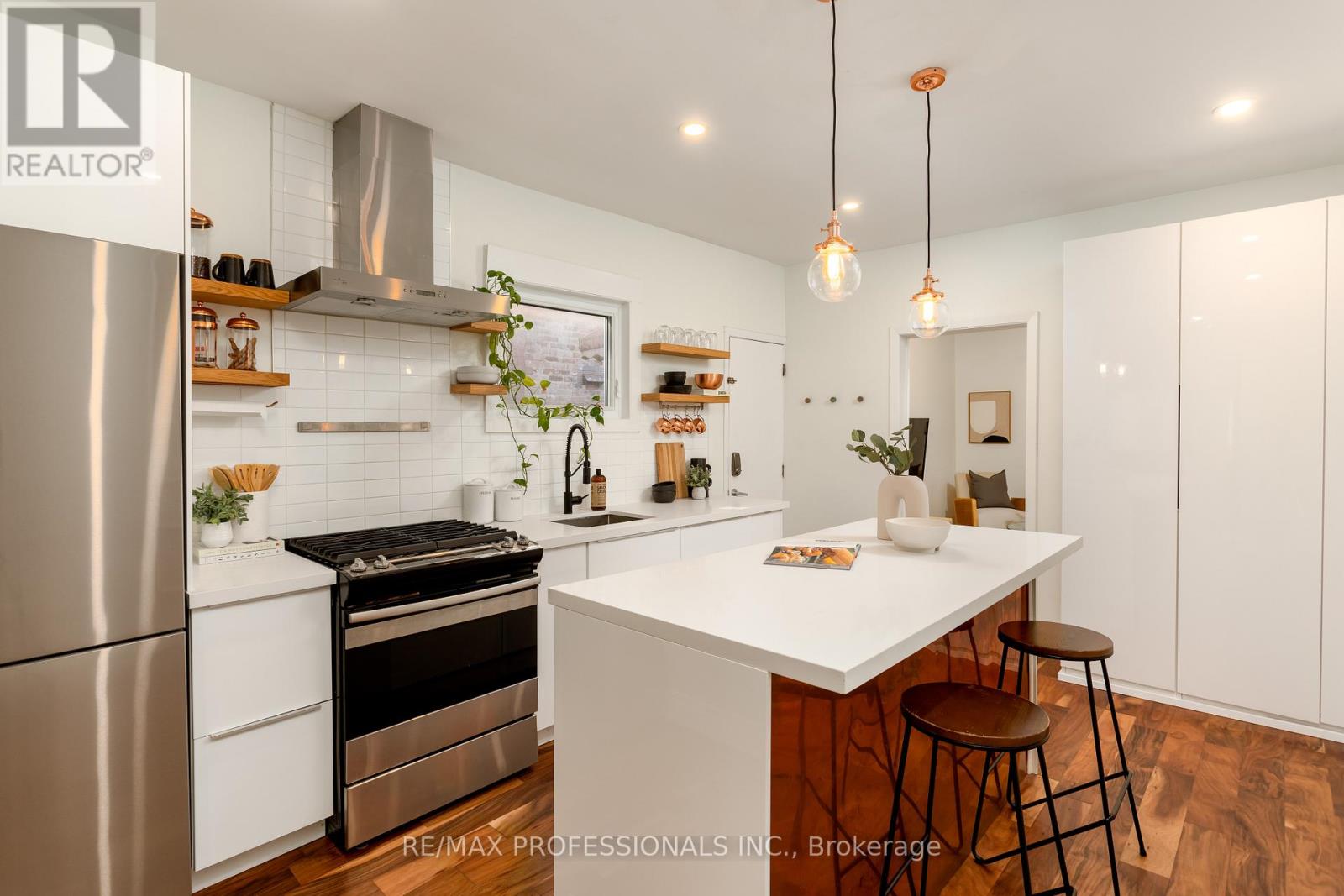211 Markham Street, Toronto, Ontario  M6J 2G7 - Photo 11 - C12461025