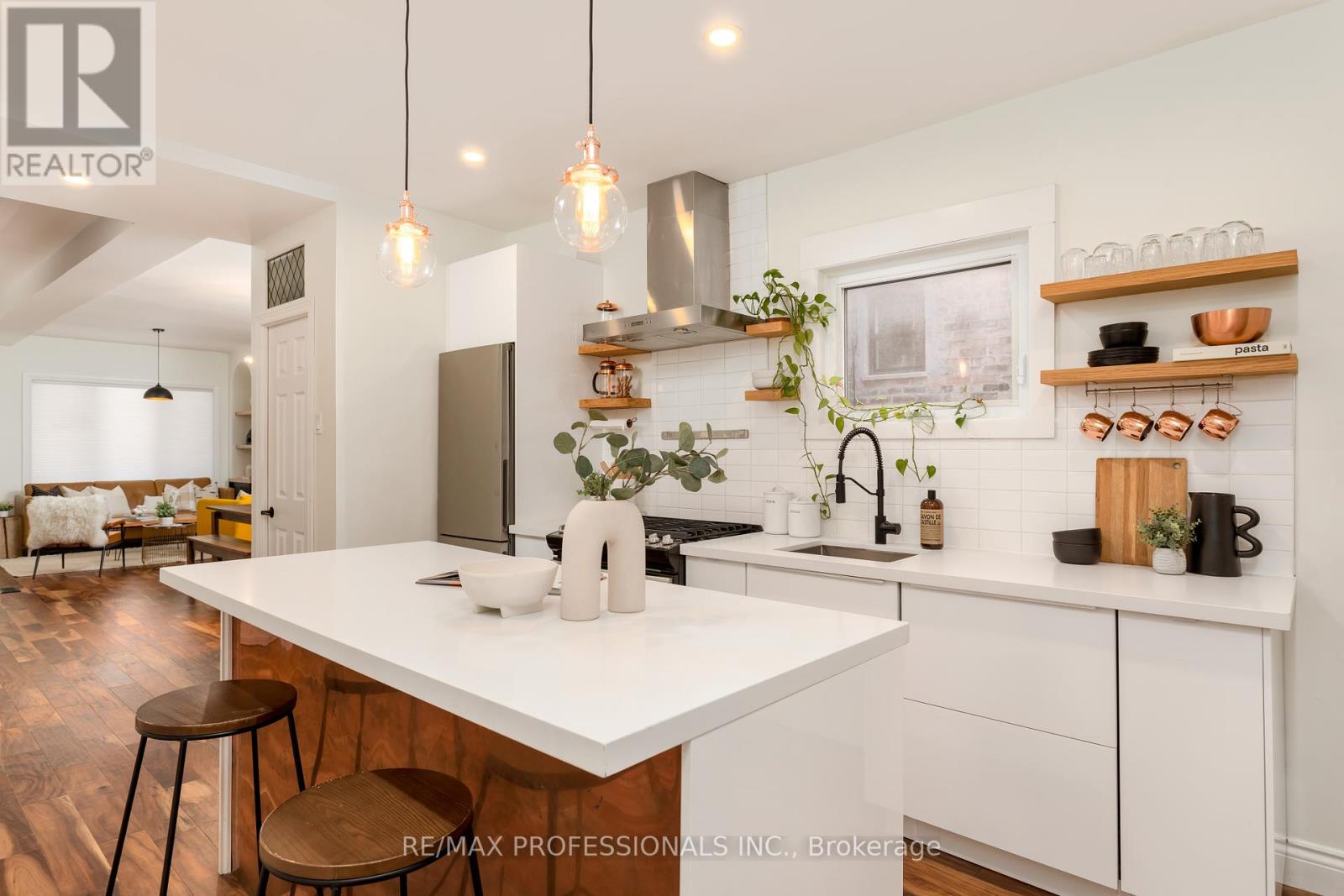 211 Markham Street, Toronto, Ontario  M6J 2G7 - Photo 12 - C12461025