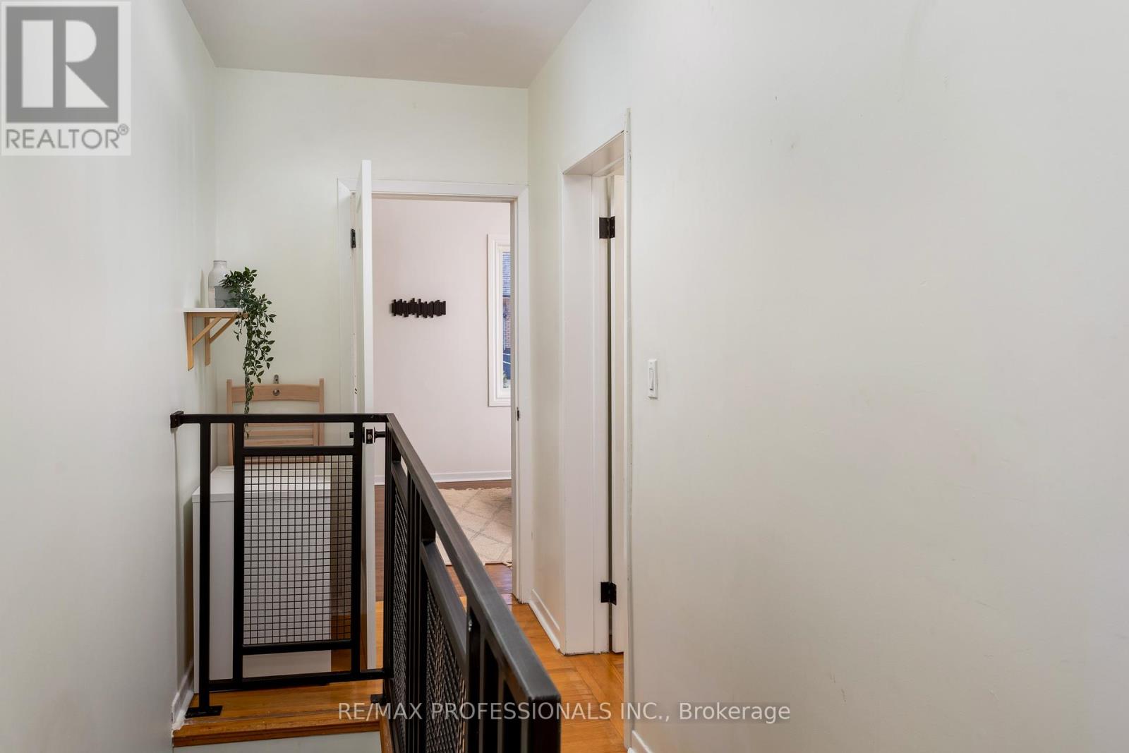 211 Markham Street, Toronto, Ontario  M6J 2G7 - Photo 24 - C12461025