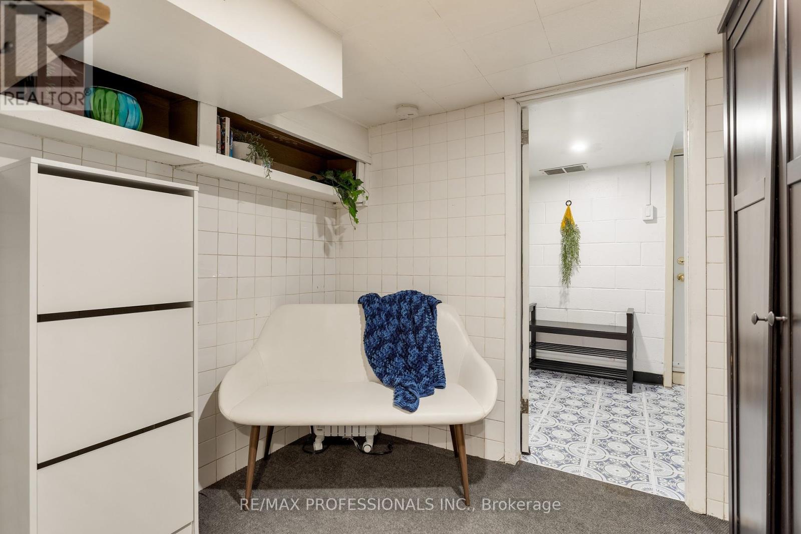 211 Markham Street, Toronto, Ontario  M6J 2G7 - Photo 37 - C12461025