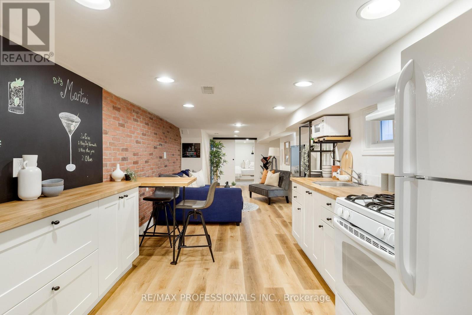 211 Markham Street, Toronto, Ontario  M6J 2G7 - Photo 38 - C12461025