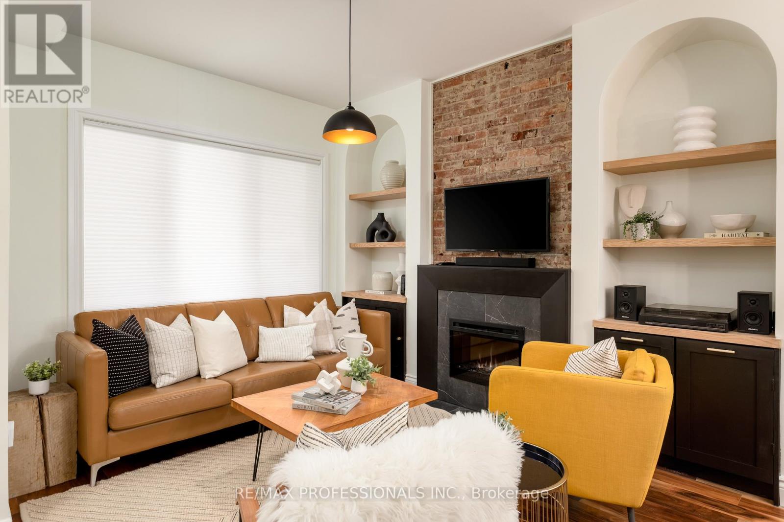 211 Markham Street, Toronto, Ontario  M6J 2G7 - Photo 4 - C12461025