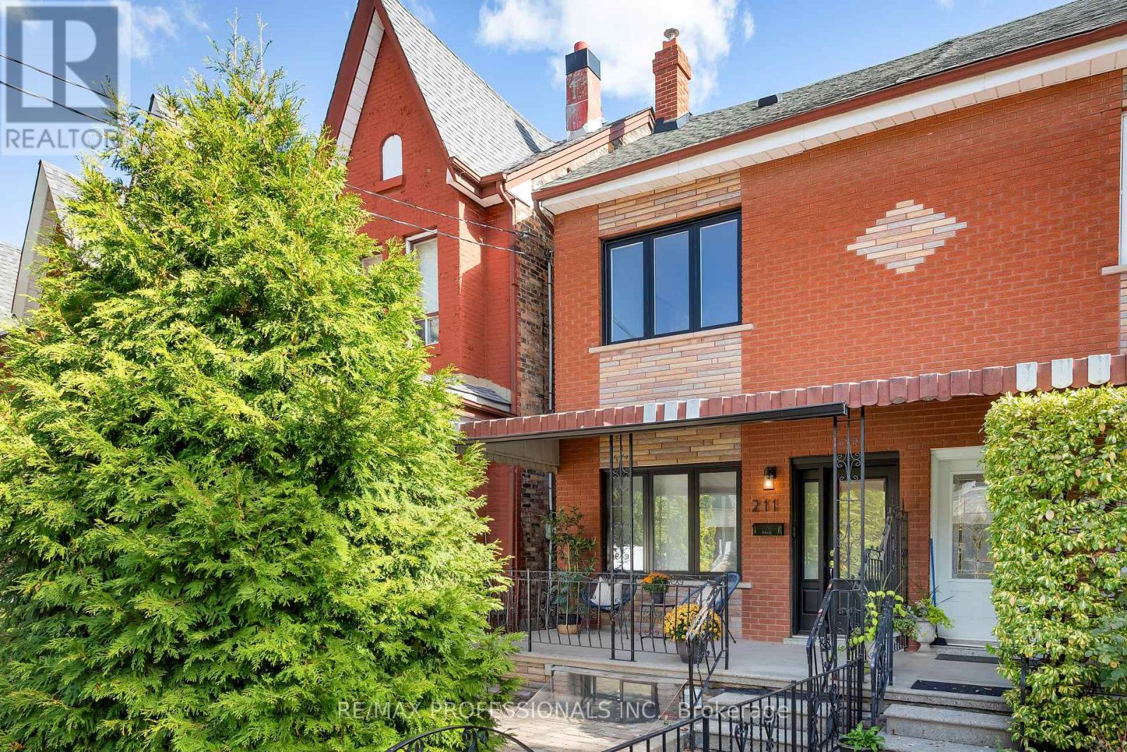 211 Markham Street, Toronto, Ontario  M6J 2G7 - Photo 50 - C12461025
