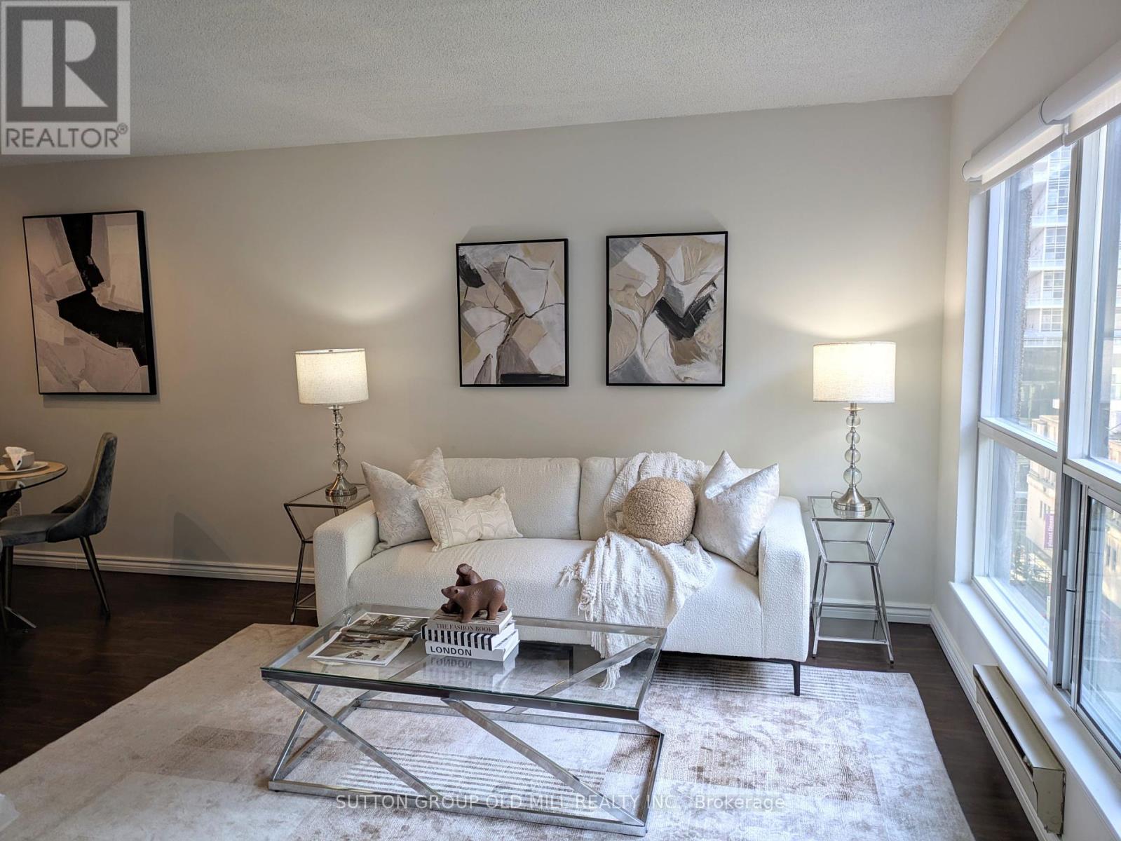 907 - 7 Carlton Street, Toronto, Ontario  M5B 2M3 - Photo 2 - C12461041