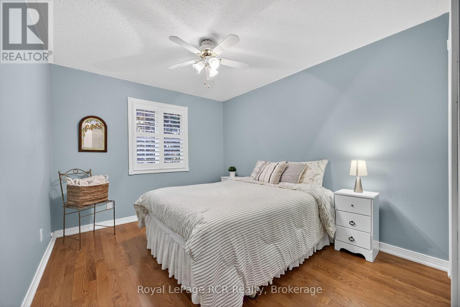 68 Fairway Crescent, Wasaga Beach, Ontario  L9Z 1B8 - Photo 15 - S12461149
