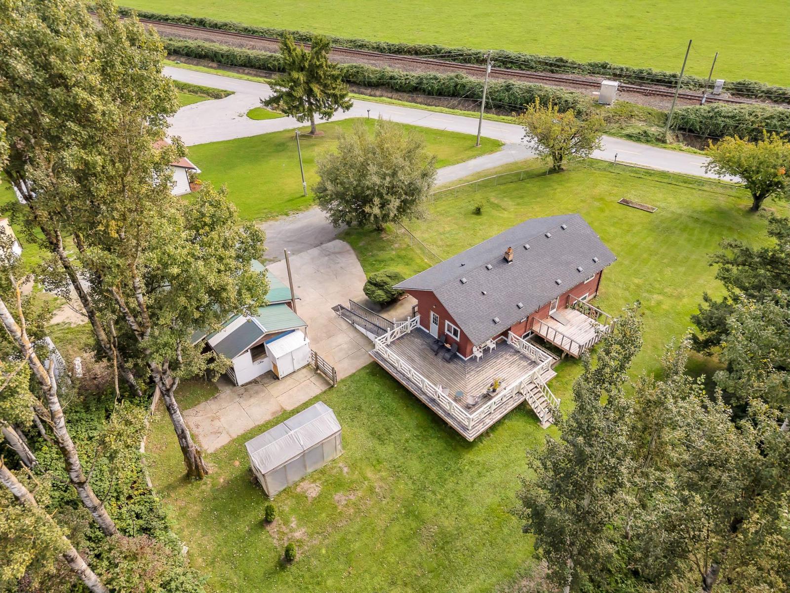 36113 Page Road, Abbotsford, British Columbia  V3G 1P3 - Photo 2 - R3057781