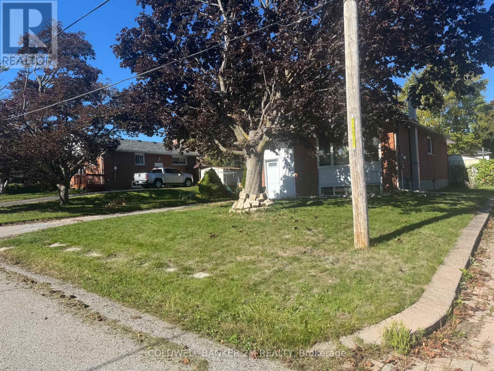 2 Summerfield Court, Clarington, Ontario  L1C 2E7 - Photo 3 - E12461119