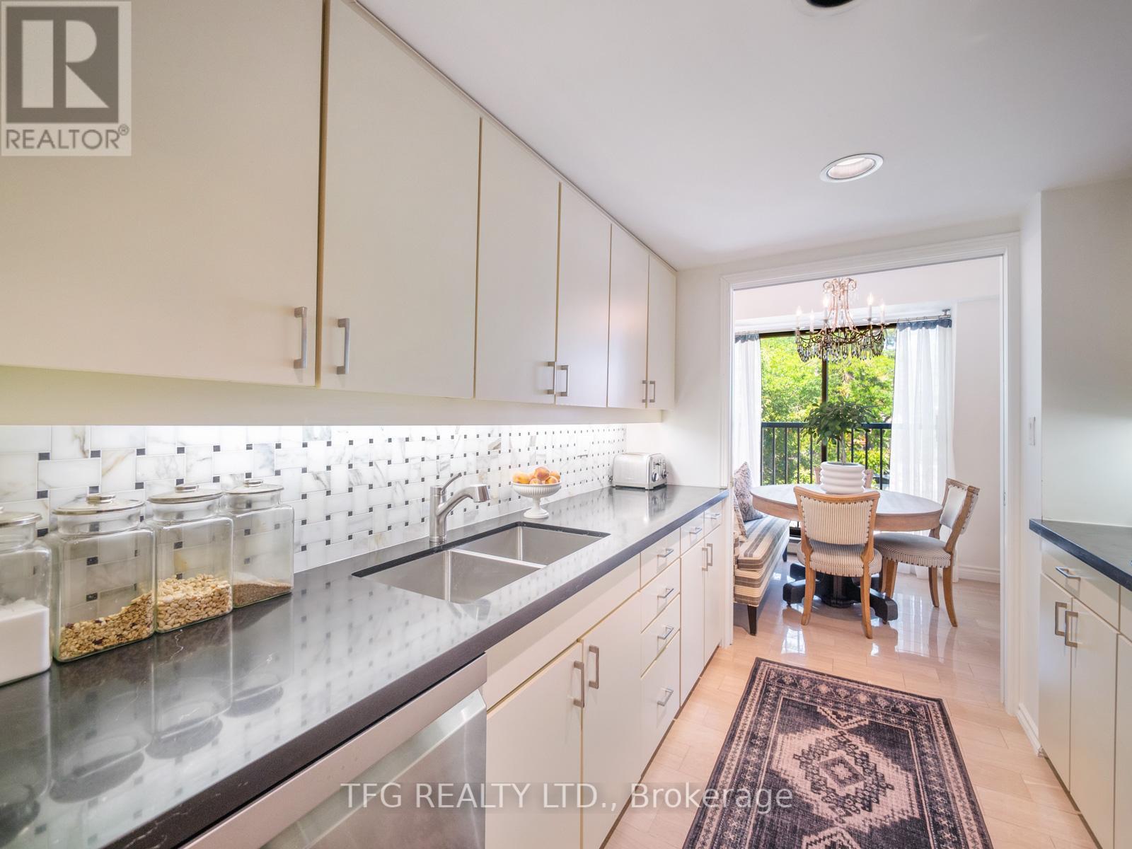 610 - 100 Lakeshore Road E, Oakville (Oo Old Oakville), Ontario  L6J 6M9 - Photo 15 - W12461202