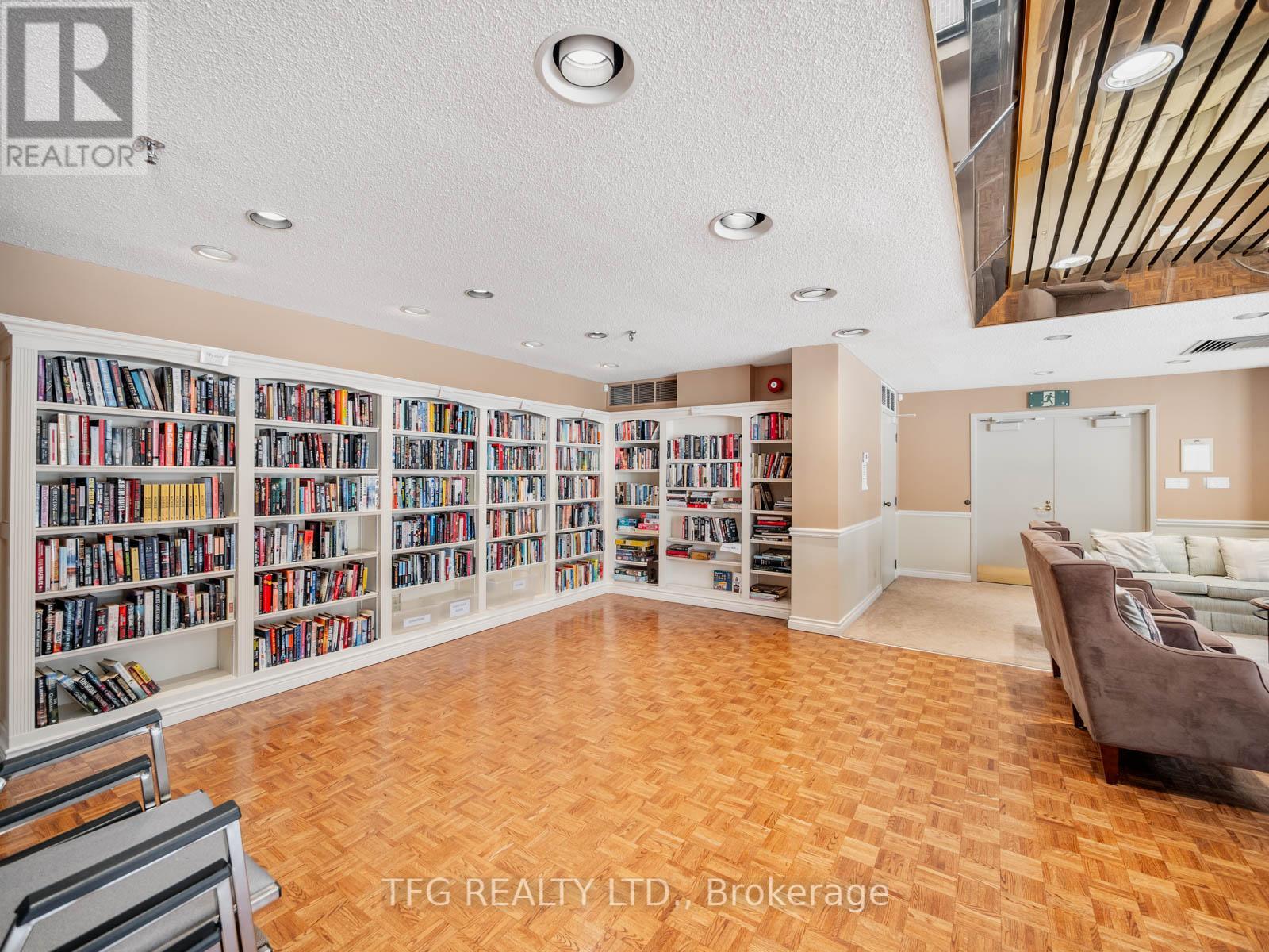 610 - 100 Lakeshore Road E, Oakville (Oo Old Oakville), Ontario  L6J 6M9 - Photo 49 - W12461202