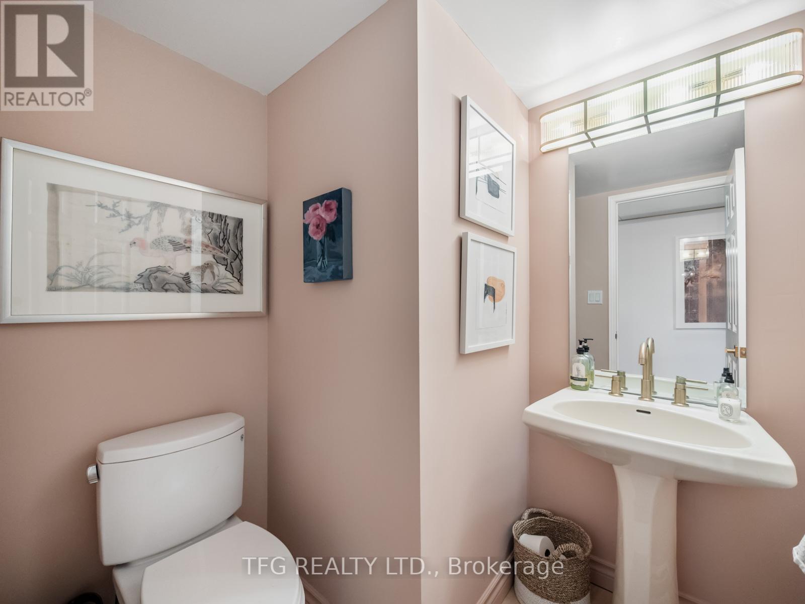 610 - 100 Lakeshore Road E, Oakville (Oo Old Oakville), Ontario  L6J 6M9 - Photo 8 - W12461202