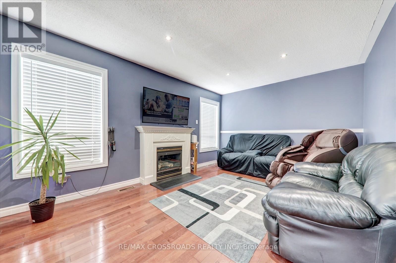 33 Greenhalf Drive, Ajax, Ontario  L1S 7N7 - Photo 10 - E12461011