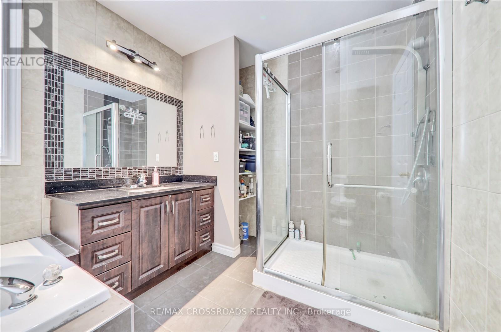 33 Greenhalf Drive, Ajax, Ontario  L1S 7N7 - Photo 22 - E12461011