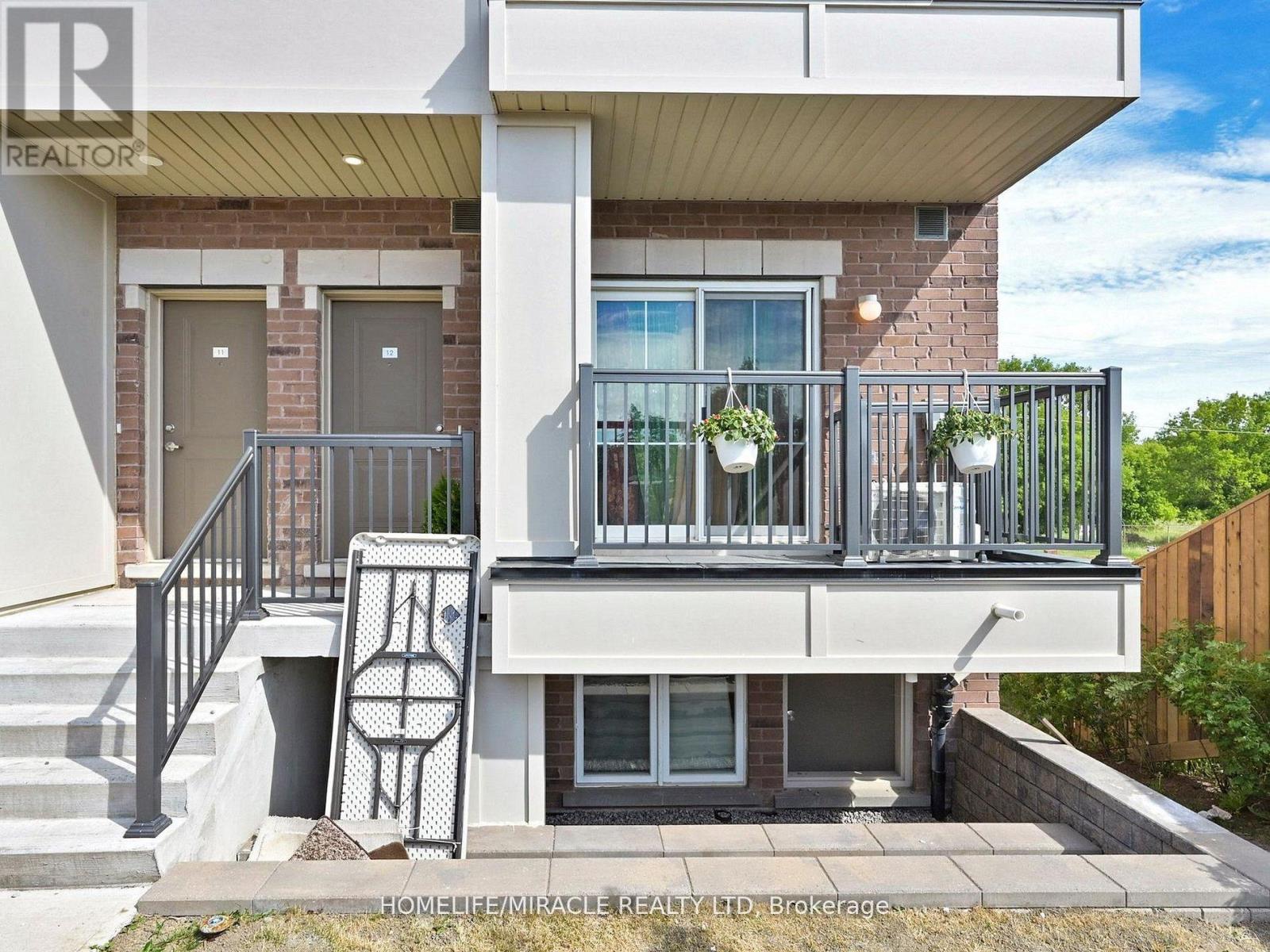 12 - 490 Beresford Path, Oshawa, Ontario  L1H 0B2 - Photo 2 - E12461042