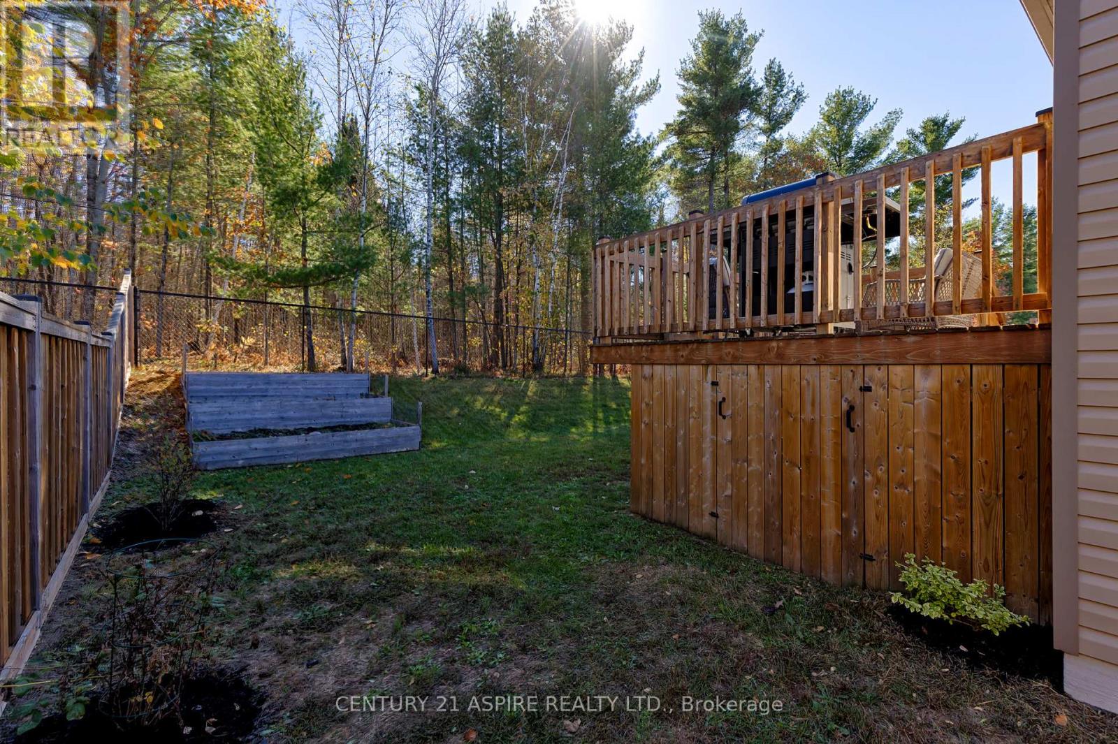 41 Dustin Drive, Petawawa, Ontario  K8H 0G3 - Photo 6 - X12461190