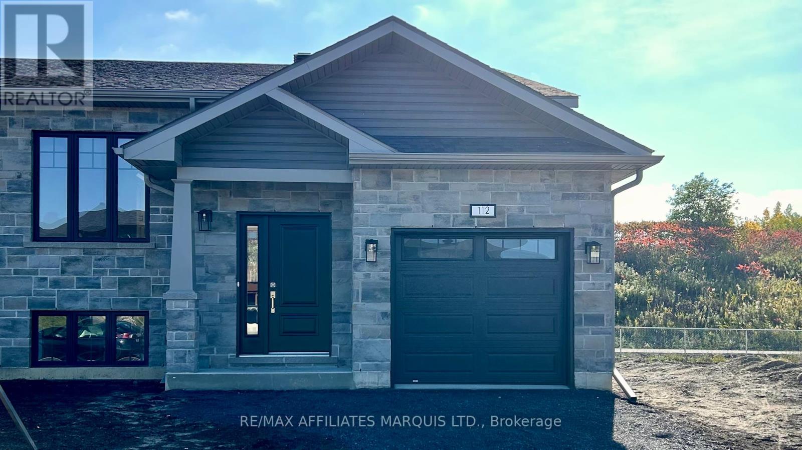 112 WOODLAND DRIVE, Cornwall, Ontario