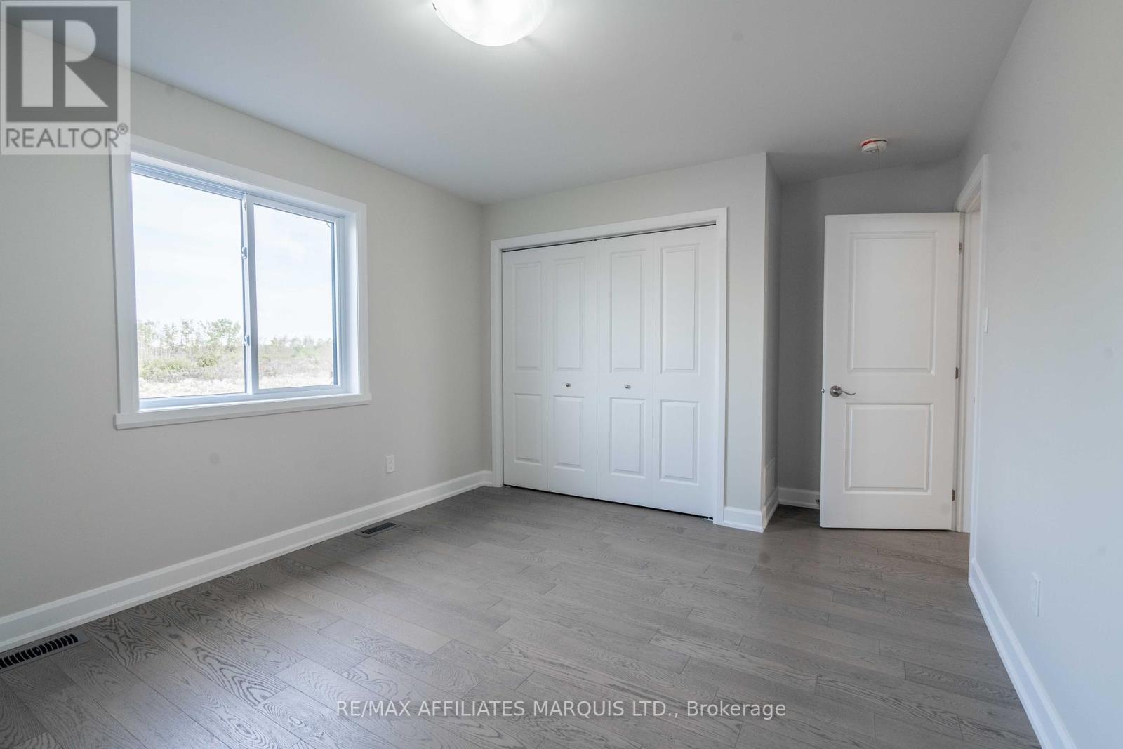 112 Woodland Drive, Cornwall, Ontario  K6H 0H2 - Photo 13 - X12461088