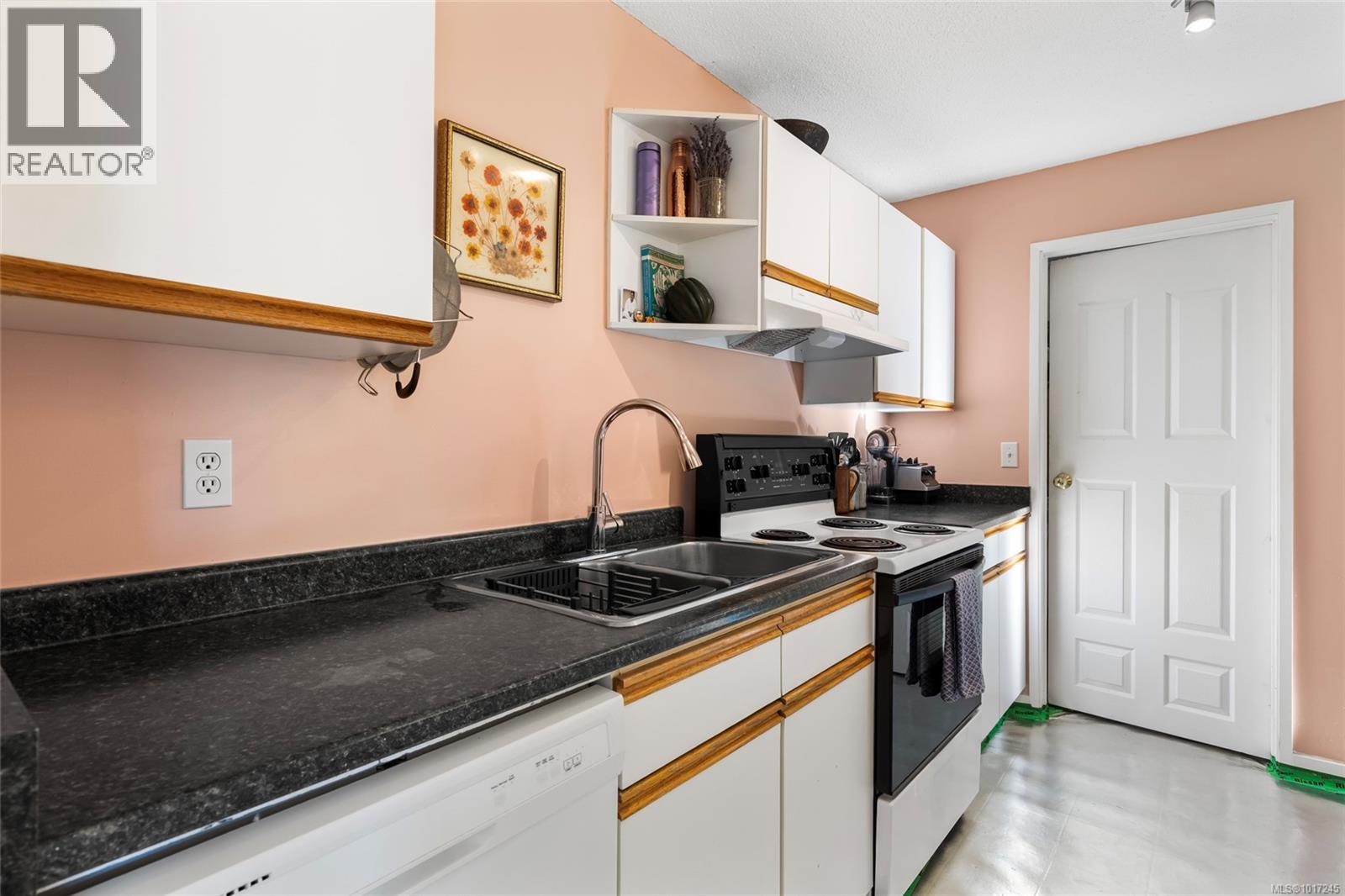 301 3087 Barons Rd, Nanaimo, British Columbia  V9T 3H6 - Photo 13 - 1017245